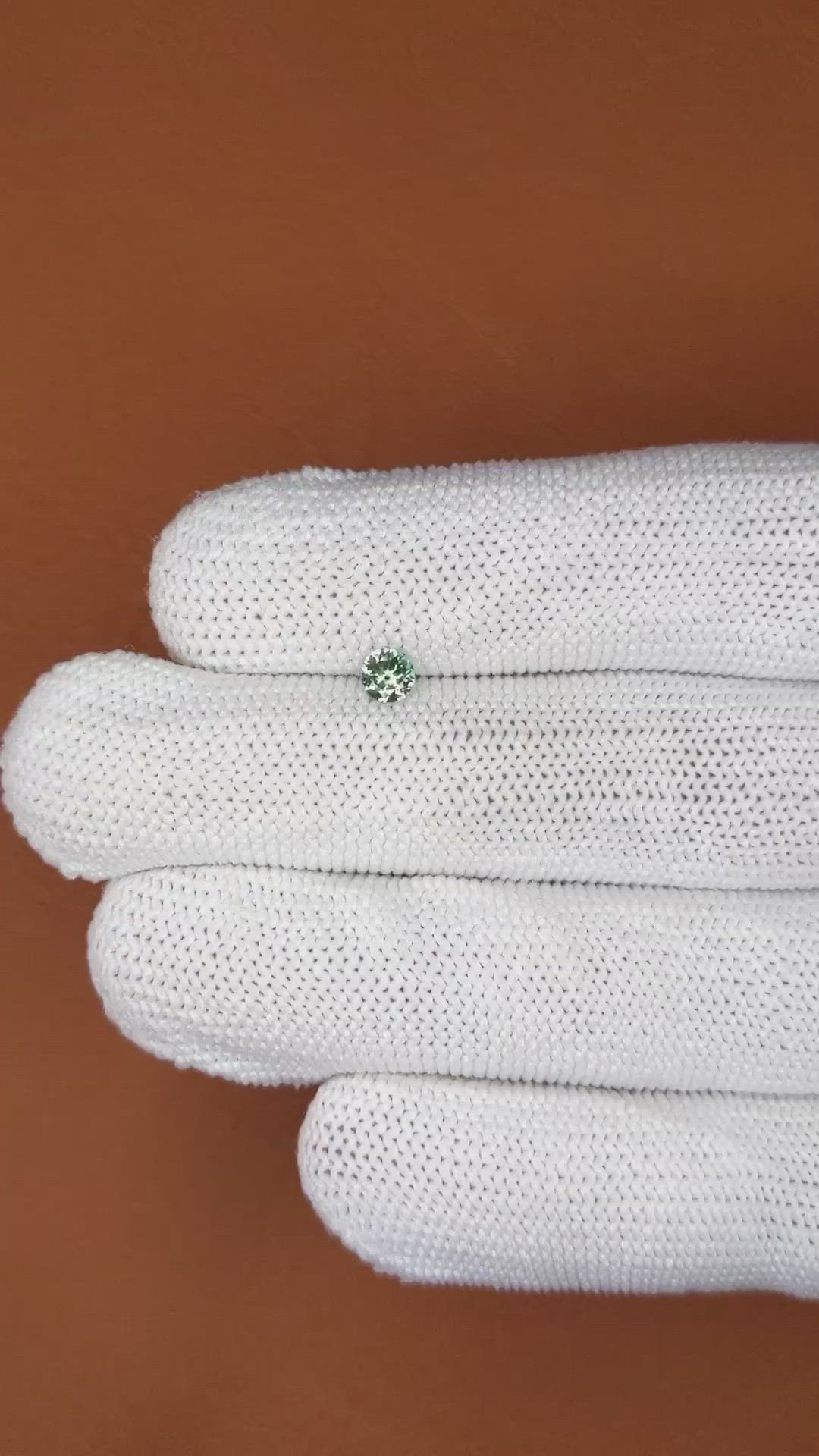 0.28 Ct. Yellowish Green Sapphire from Ceylon (Sri Lanka) Size Video