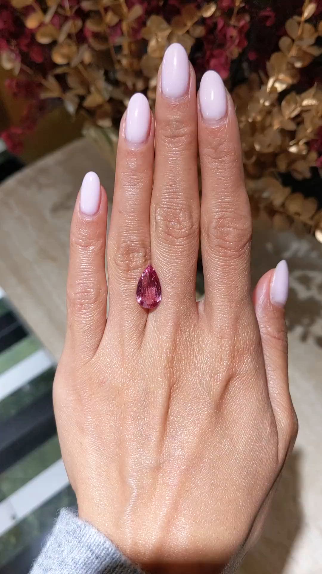 4.55 Ct. Padparadscha Sapphire from Ceylon (Sri Lanka) Size Video