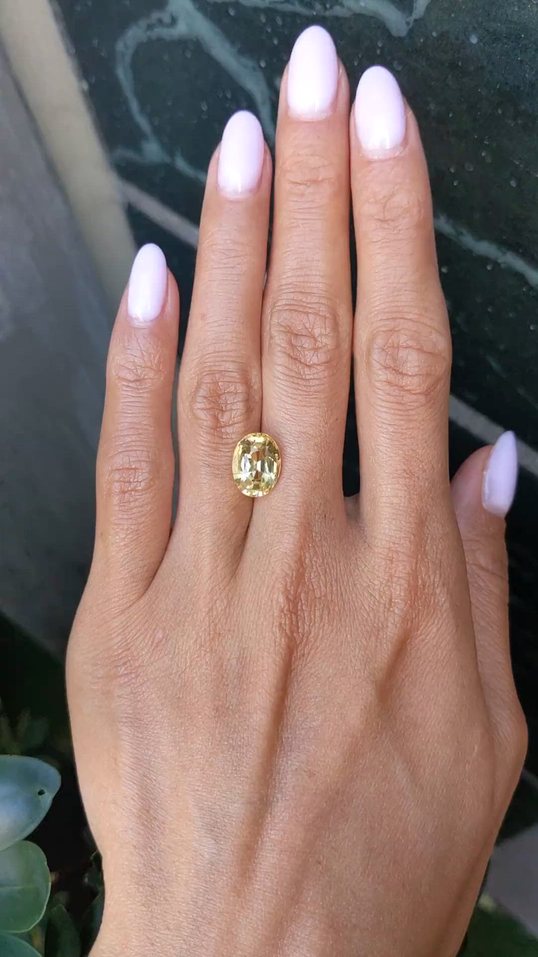 5.07 Ct. Yellow Sapphire from Ceylon (Sri Lanka) Size Video