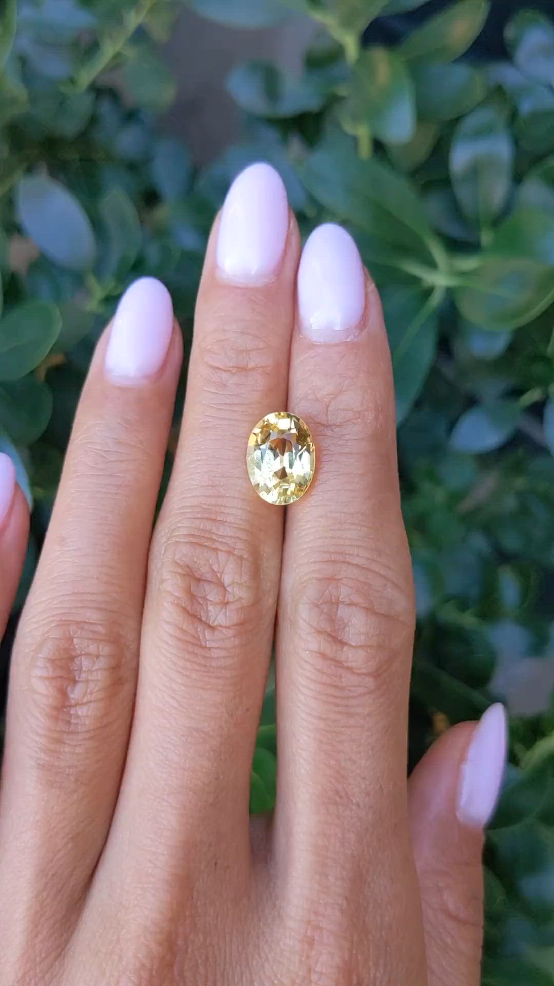 5.07 Ct. Yellow Sapphire from Ceylon (Sri Lanka) Size Video