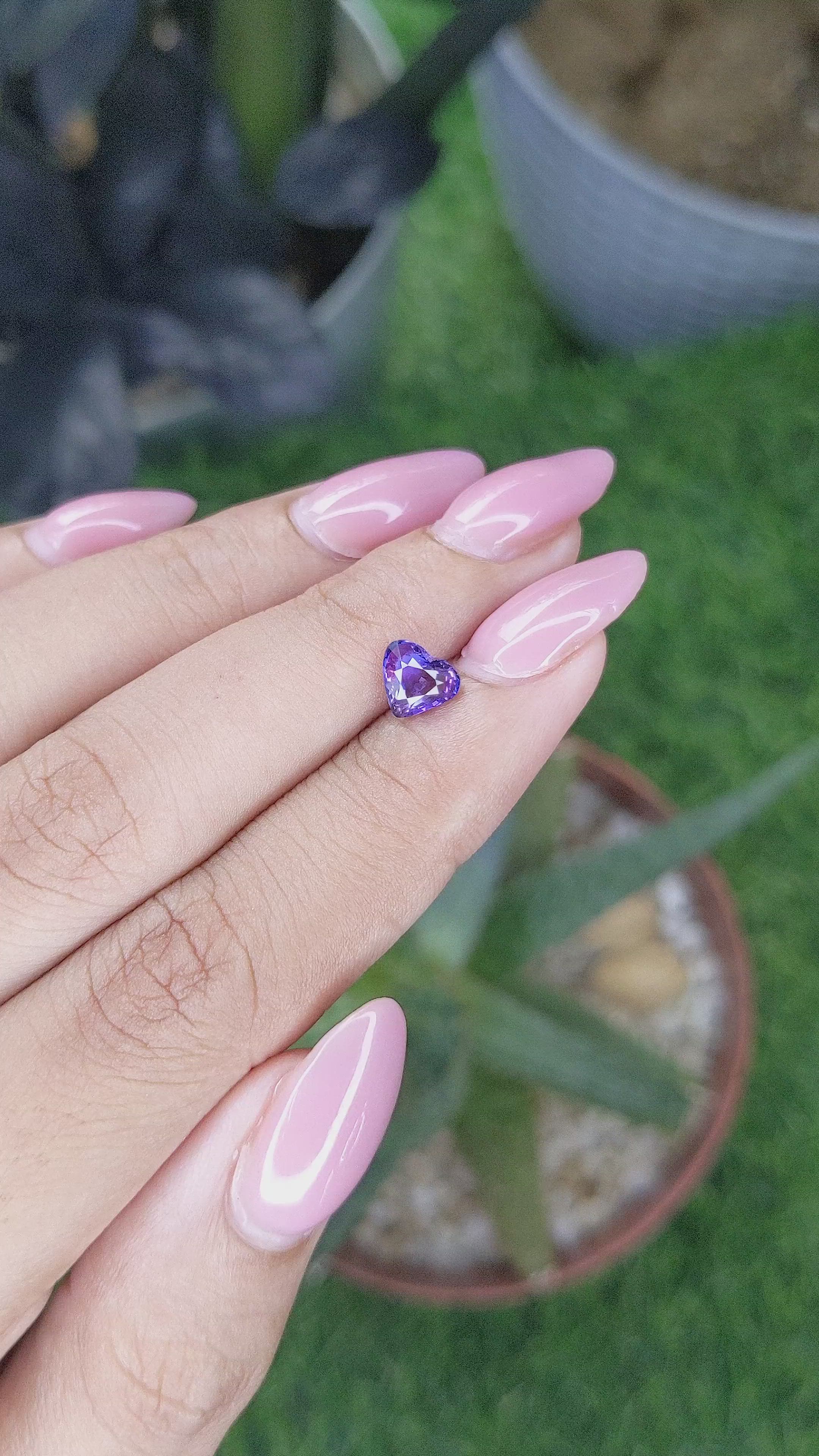 1.03 Ct. Pinkish Purple Sapphire from Ceylon (Sri Lanka) Size Video