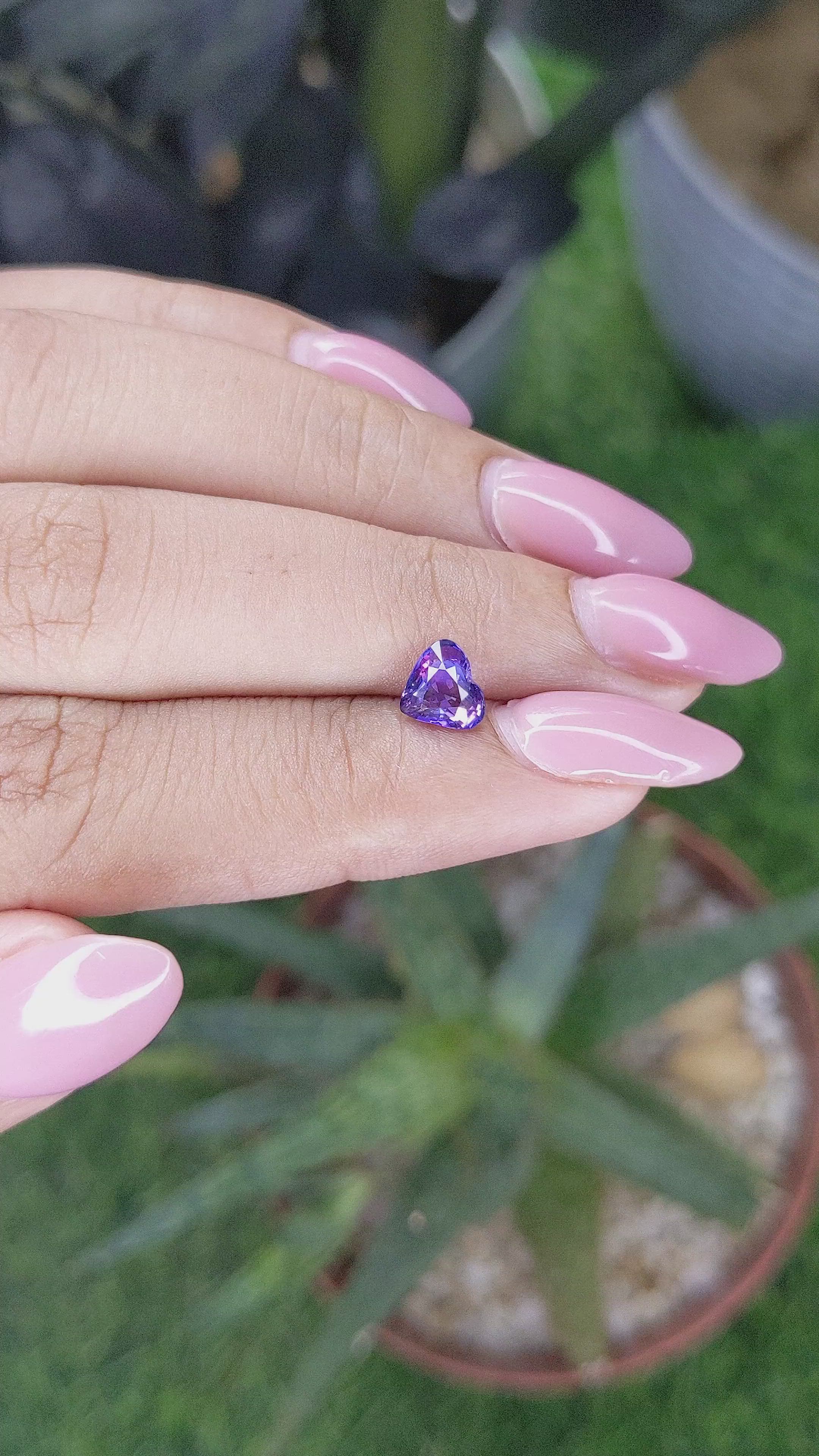 1.03 Ct. Pinkish Purple Sapphire from Ceylon (Sri Lanka) Size Video