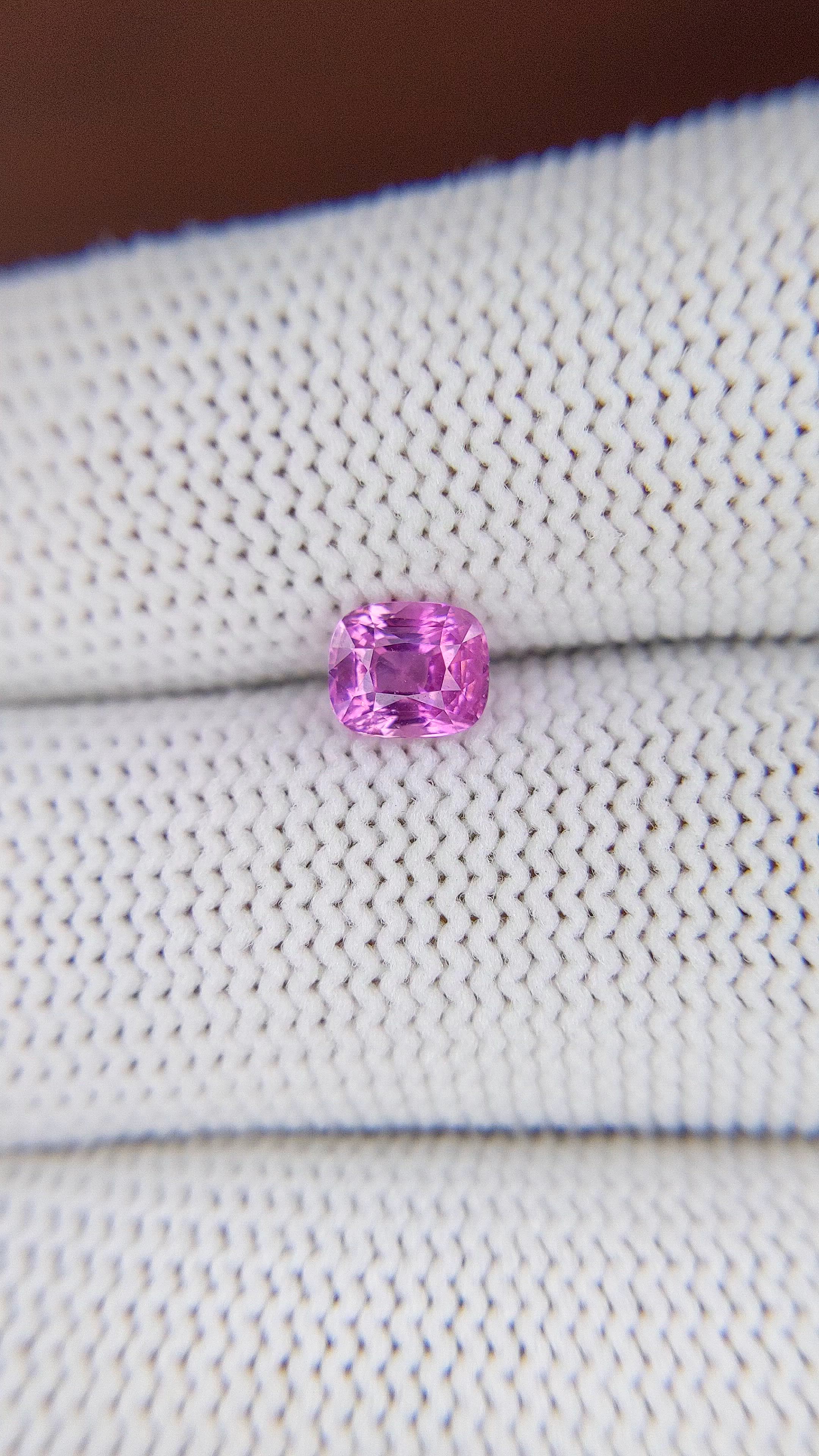 1.03 Ct. Pinkish Purple Sapphire from Ceylon (Sri Lanka) Size Video