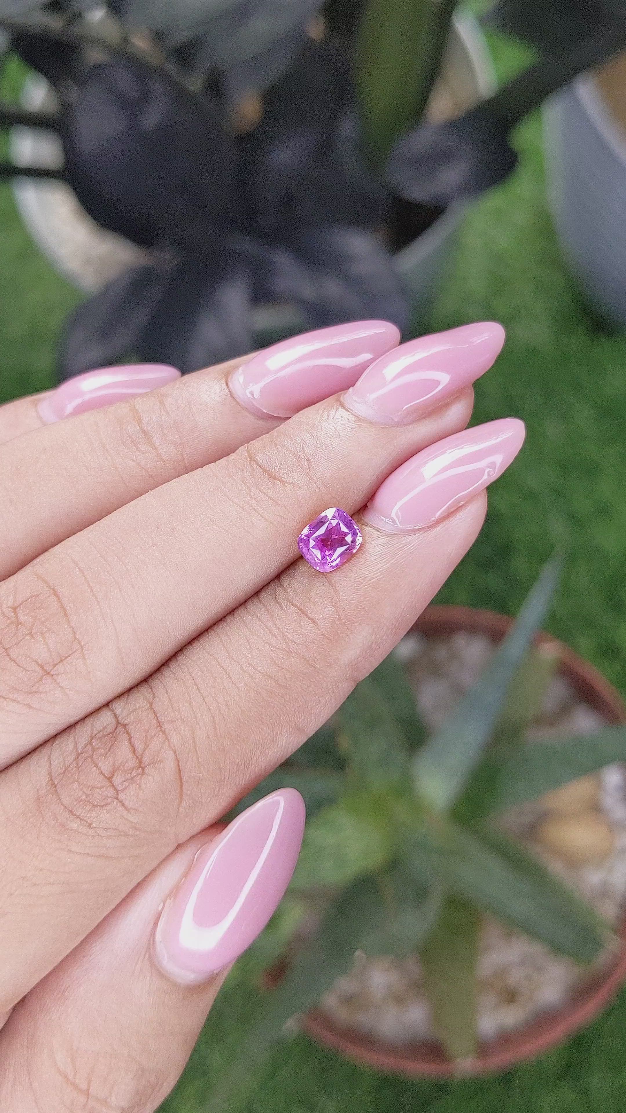 1.03 Ct. Pinkish Purple Sapphire from Ceylon (Sri Lanka) Size Video