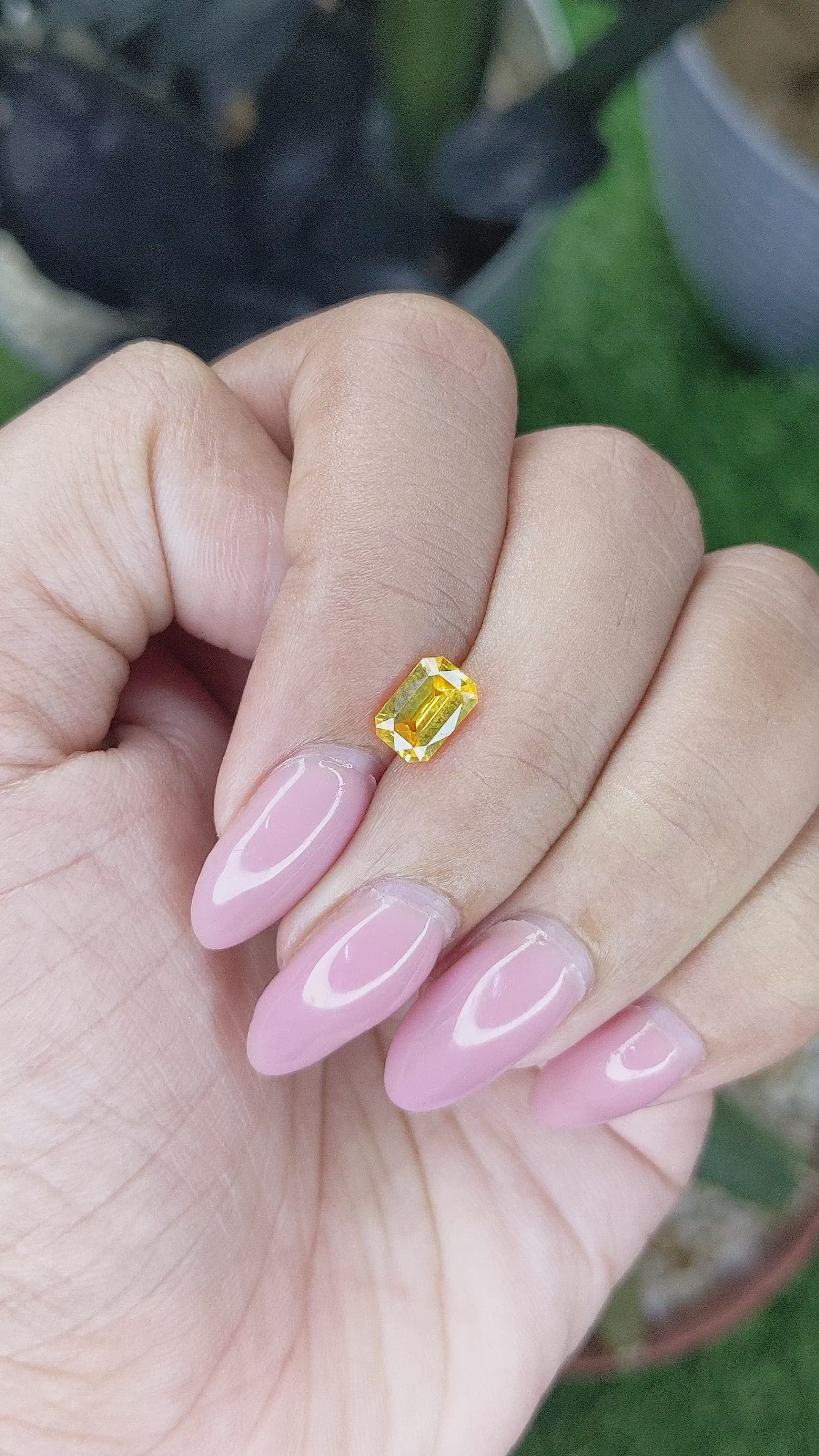 1.07 Ct. Yellow Sapphire from Ceylon (Sri Lanka) Size Video