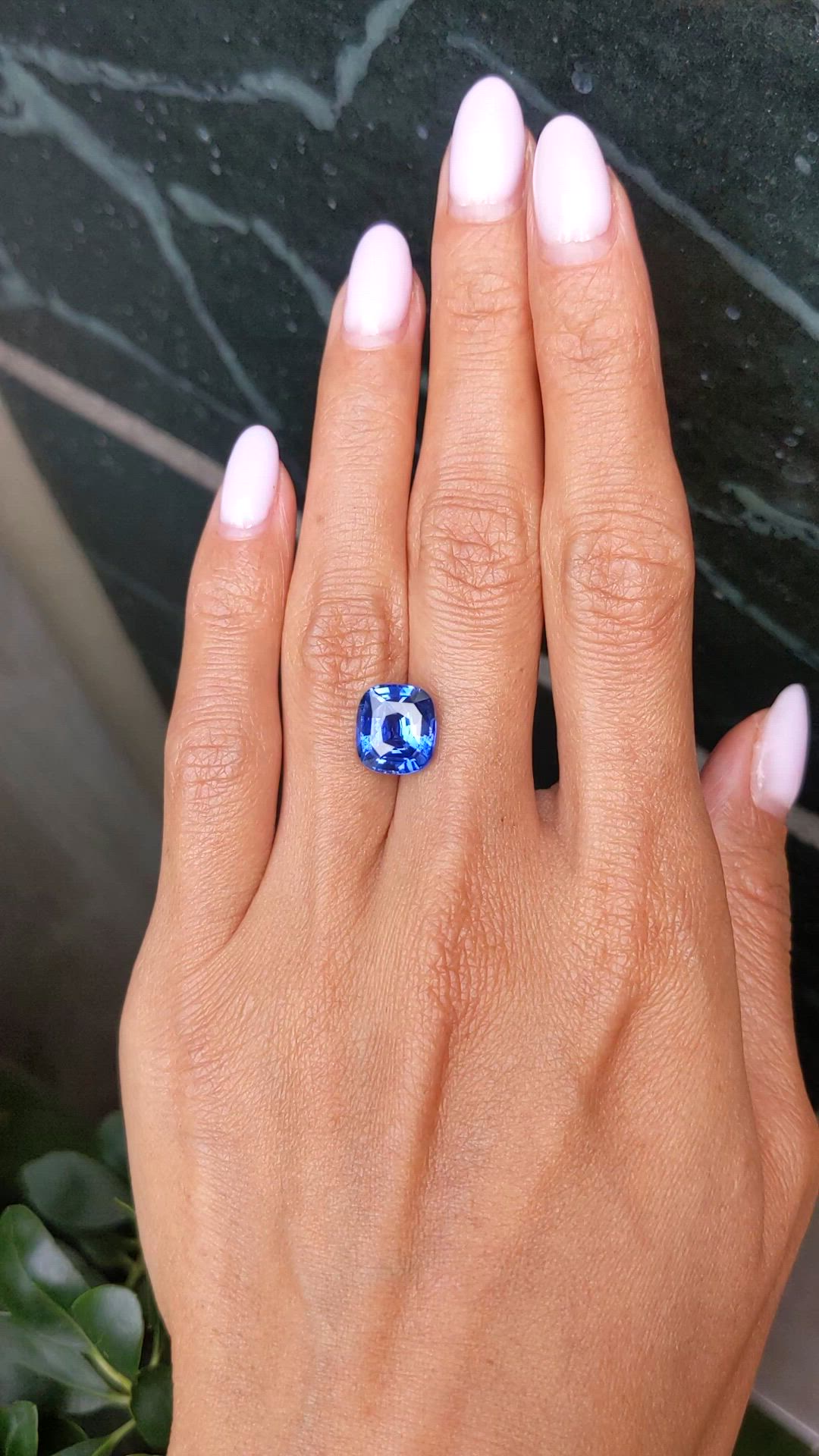 5.50 Ct. Blue Sapphire from Ceylon (Sri Lanka) Size Video