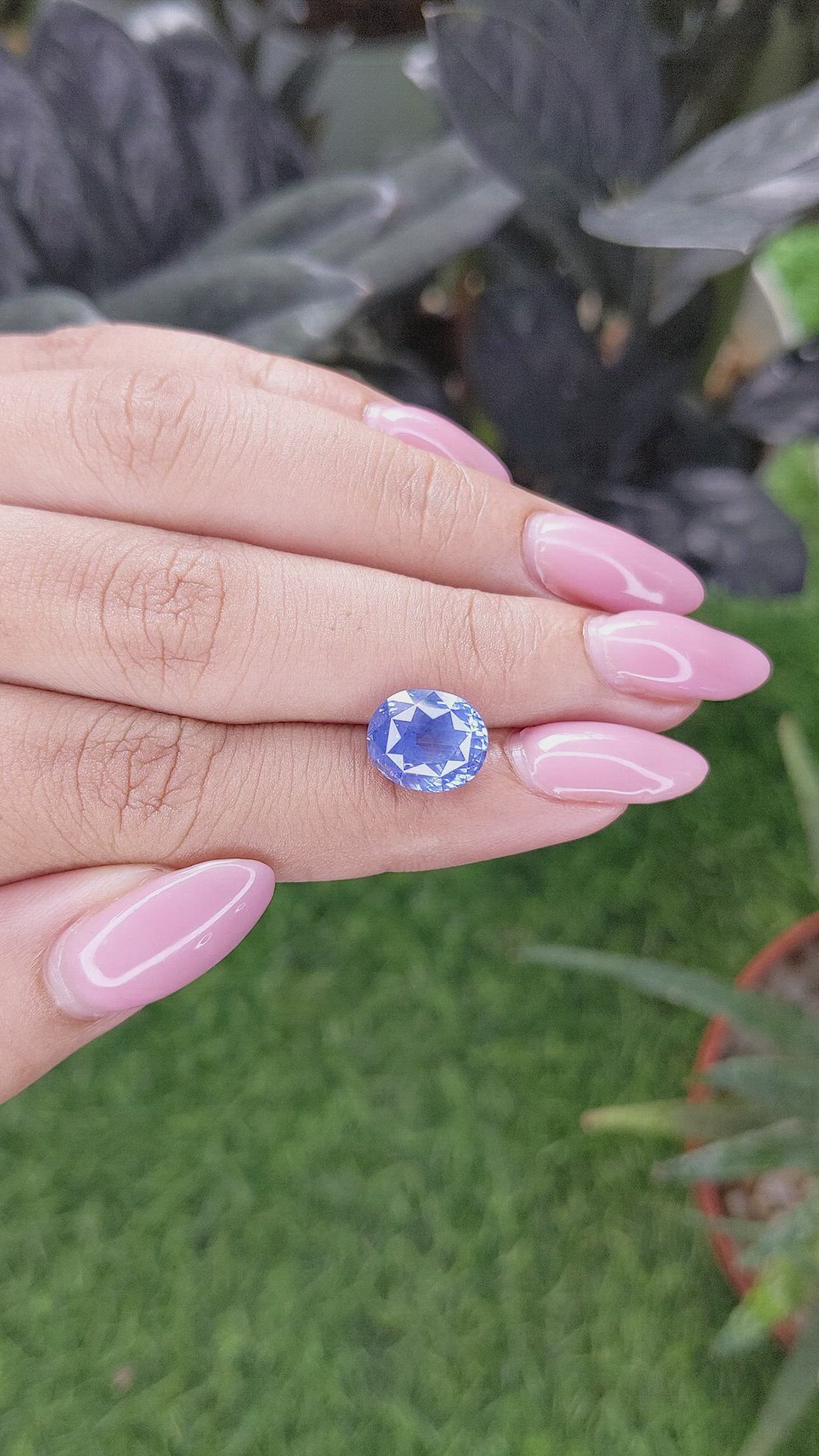 5.21 Ct. Blue Sapphire from Ceylon (Sri Lanka) Size Video