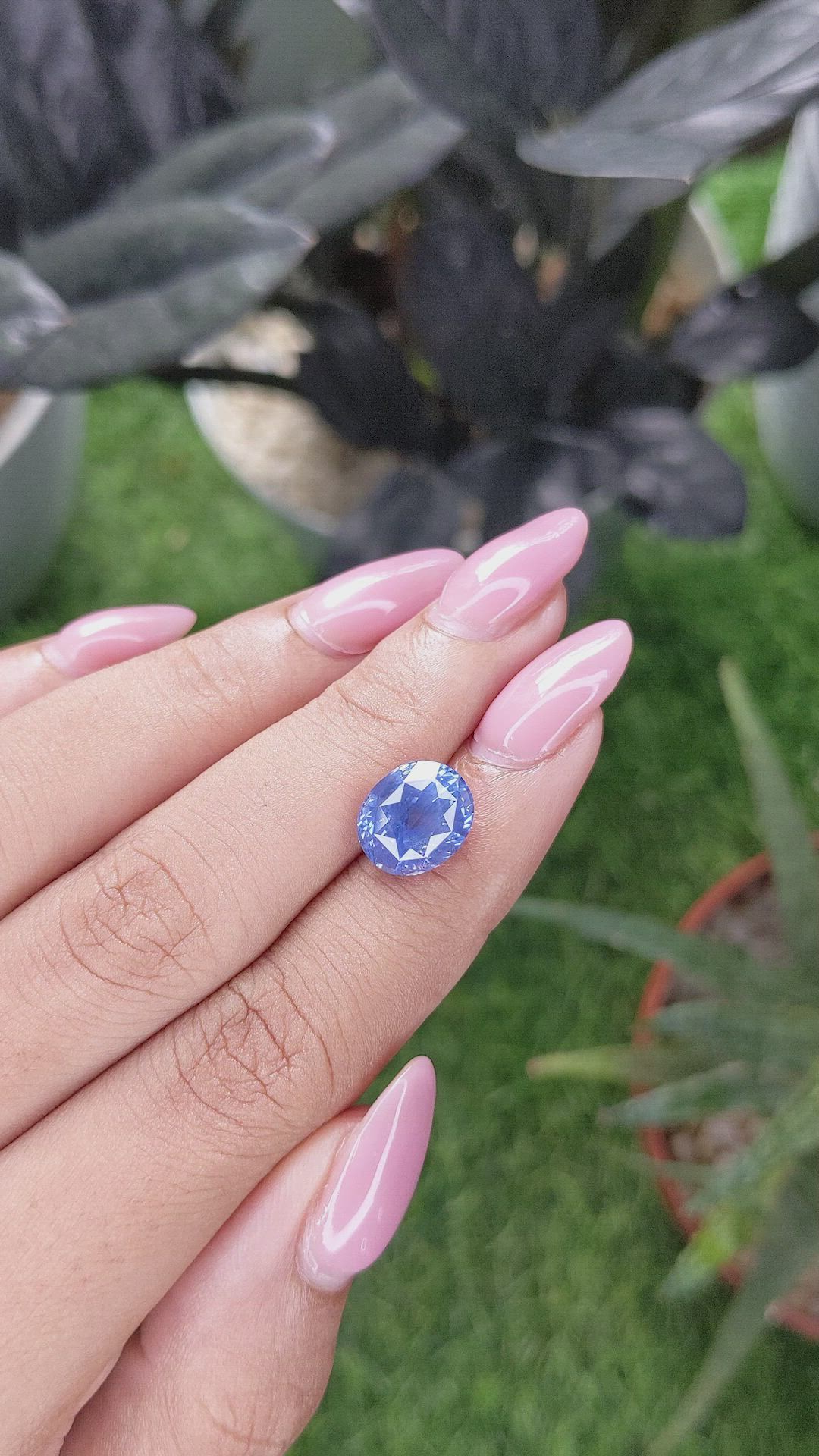 5.21 Ct. Blue Sapphire from Ceylon (Sri Lanka) Size Video