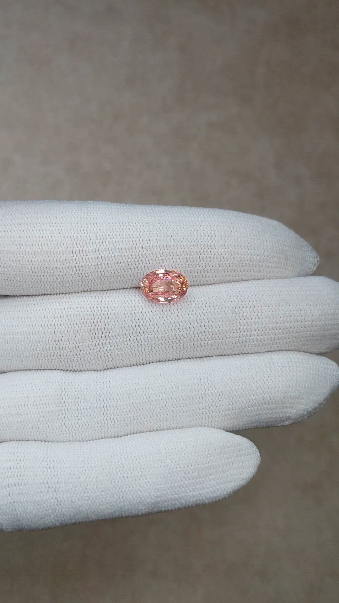 3.54 Ct. Padparadscha Sapphire from Ceylon (Sri Lanka) Size Video
