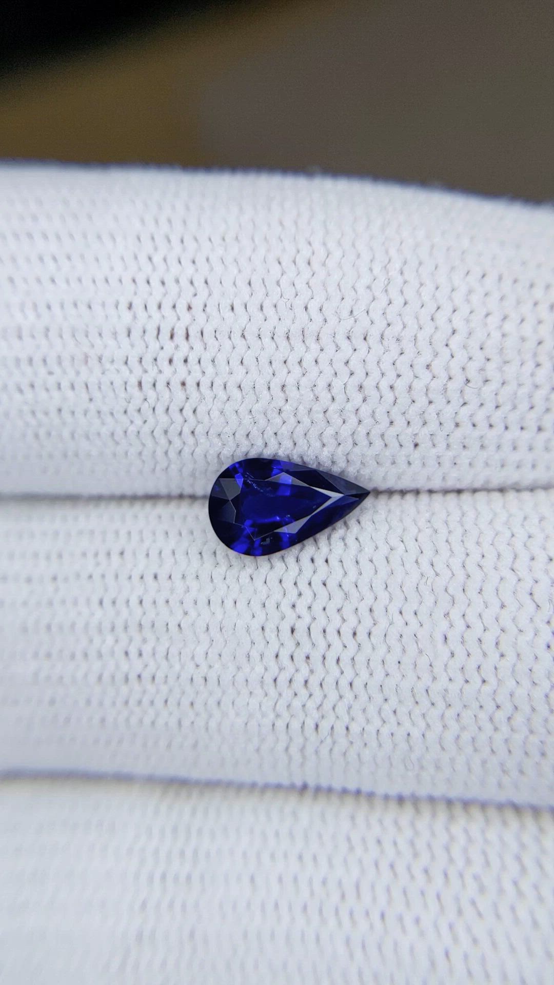 0.93 Ct. Blue Sapphire from Ceylon (Sri Lanka) Size Video