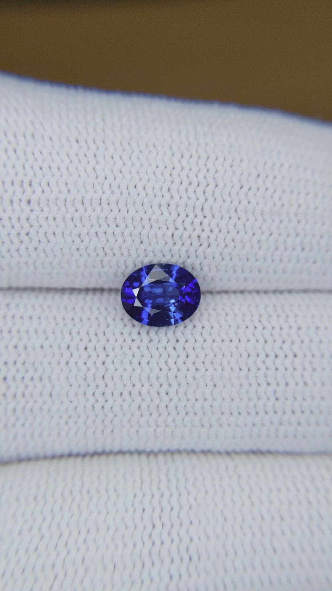1.13 Ct. Blue Sapphire from Ceylon (Sri Lanka) Size Video