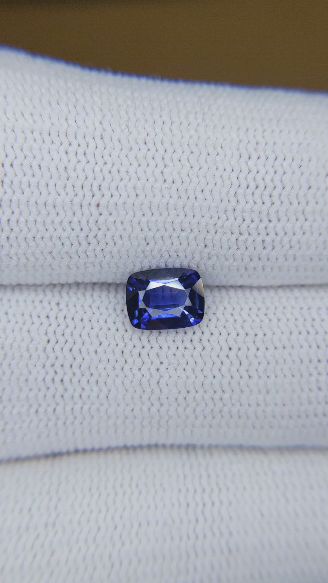 1.19 Ct. Blue Sapphire from Ceylon (Sri Lanka) Size Video
