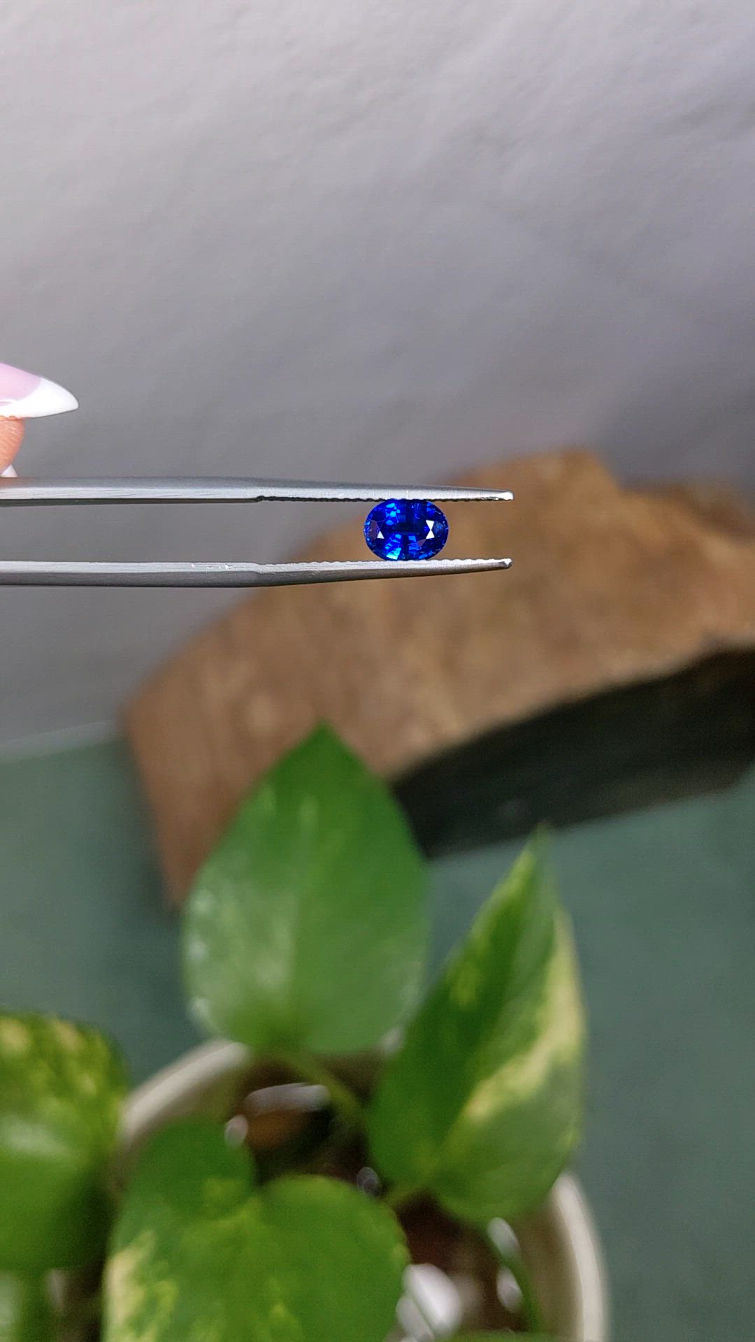 0.93 Ct. Blue Sapphire from Ceylon (Sri Lanka) Size Video
