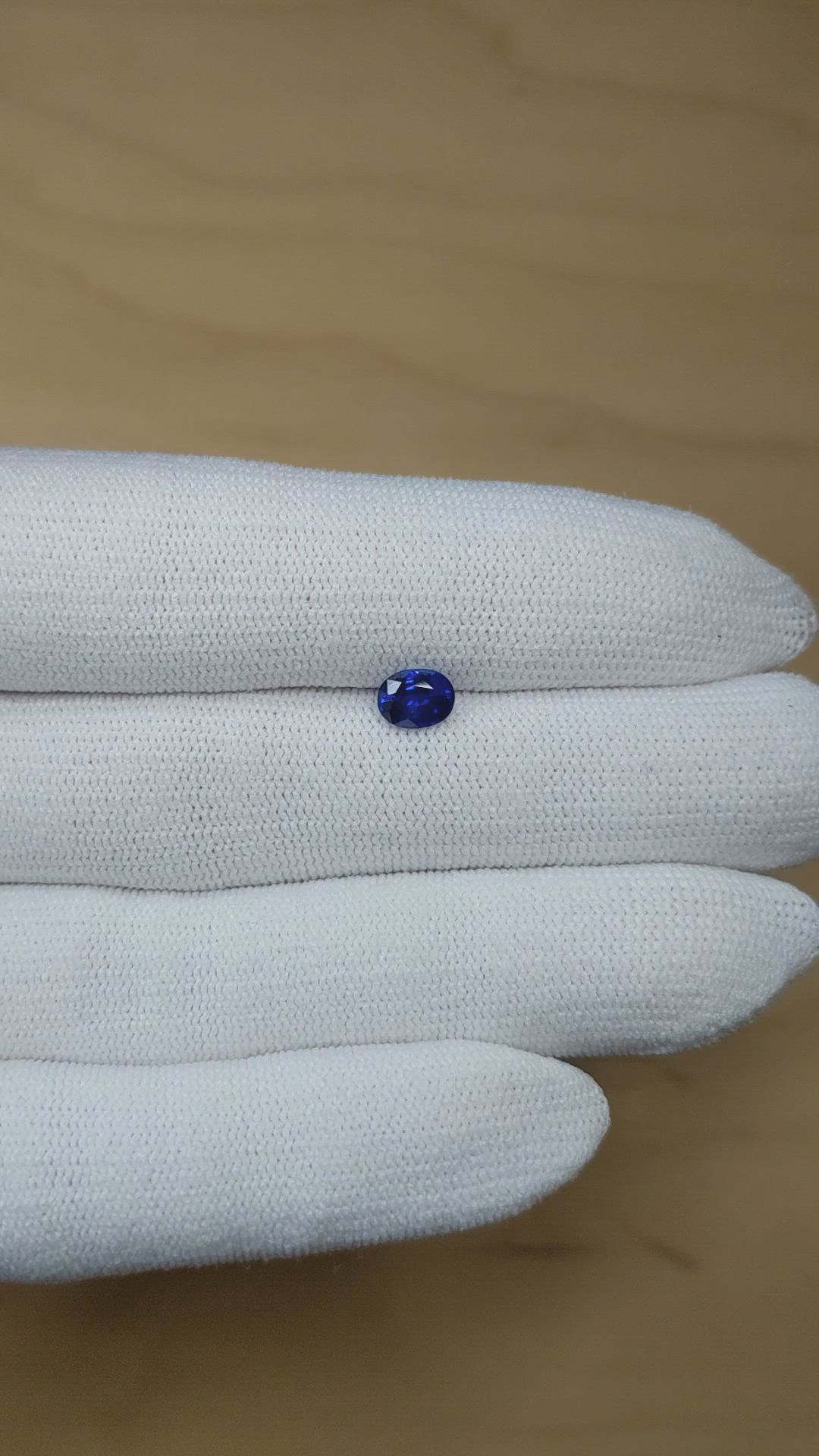 0.93 Ct. Blue Sapphire from Ceylon (Sri Lanka) Size Video