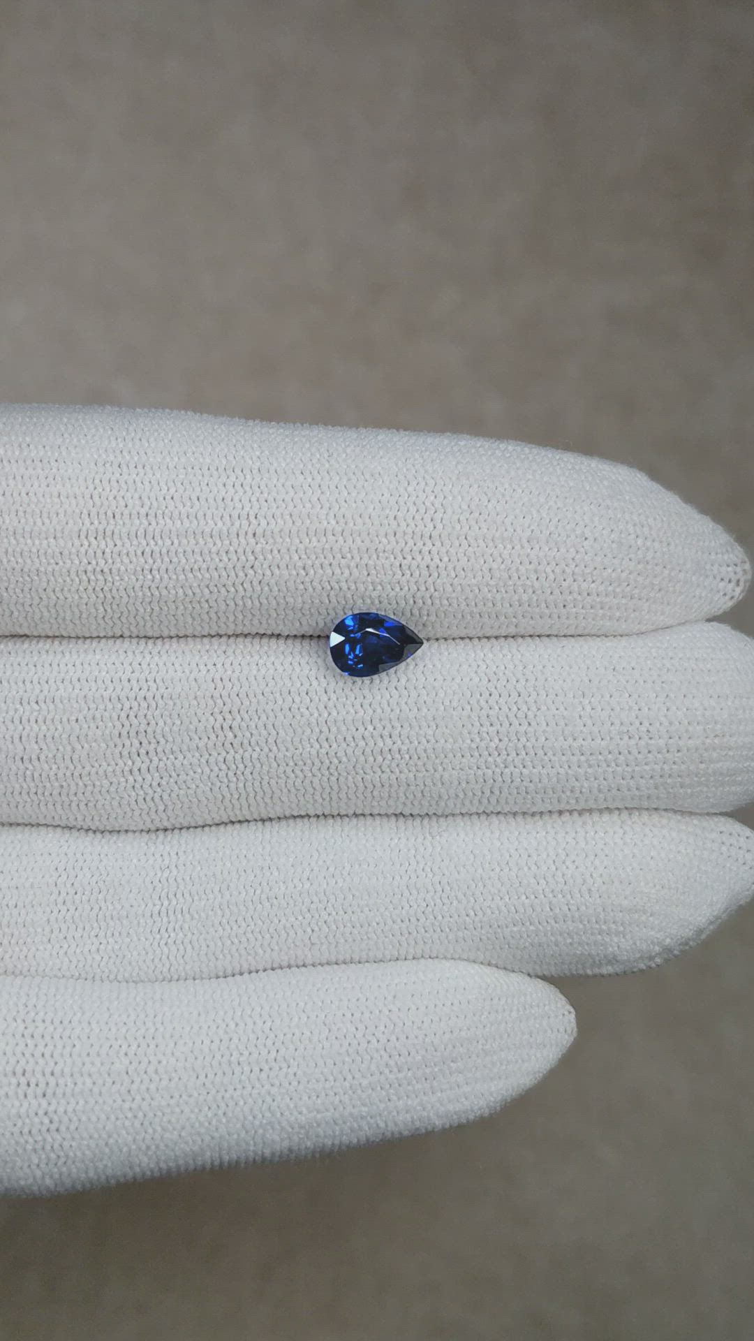 1.32 Ct. Blue Sapphire from Ceylon (Sri Lanka) Size Video