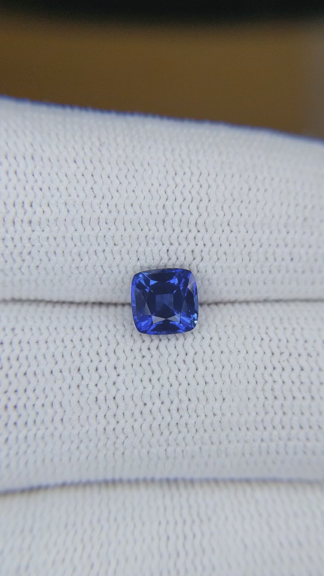 1.35 Ct. Blue Sapphire from Ceylon (Sri Lanka) Size Video