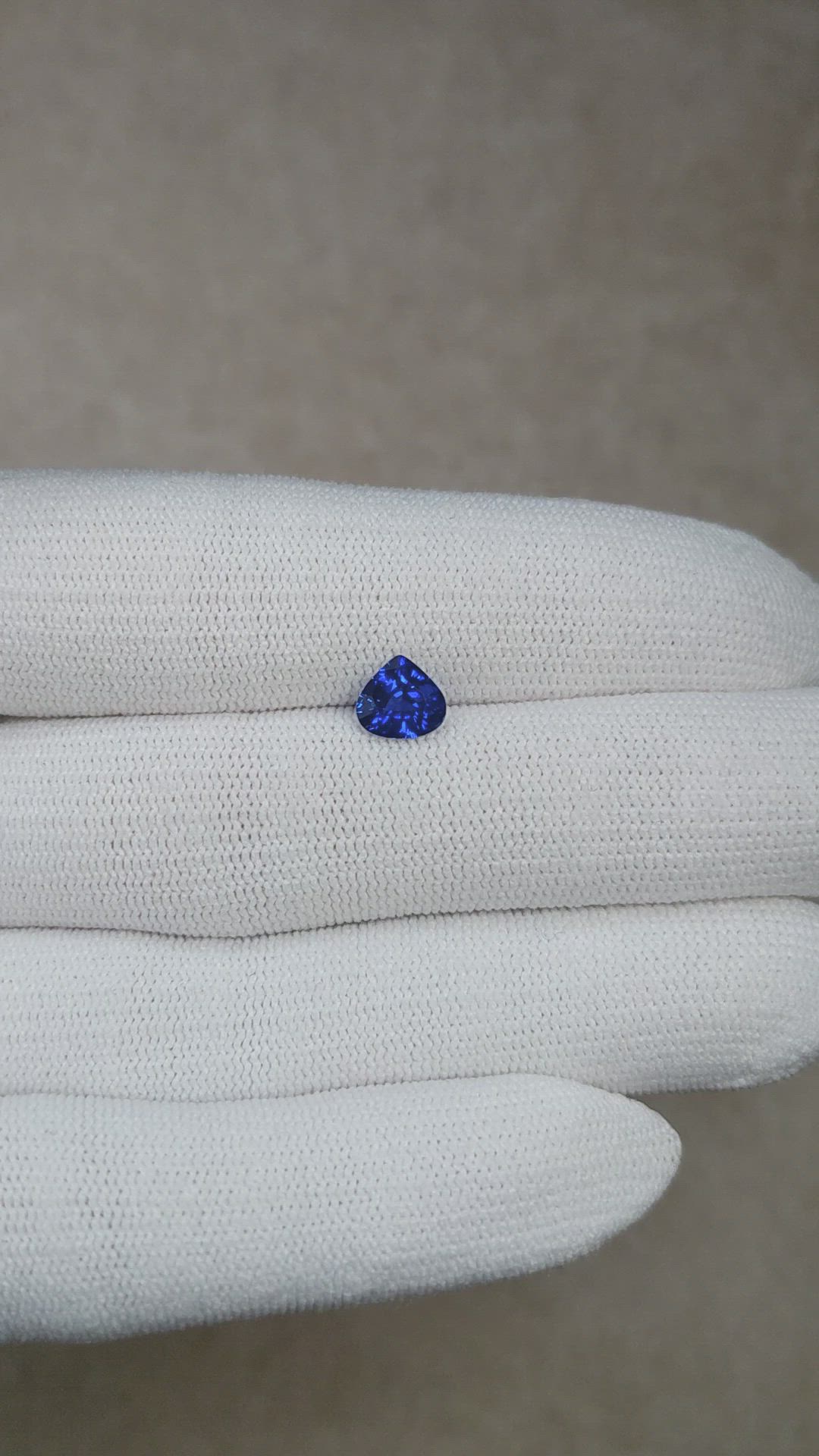 1.27 Ct. Blue Sapphire from Ceylon (Sri Lanka) Size Video