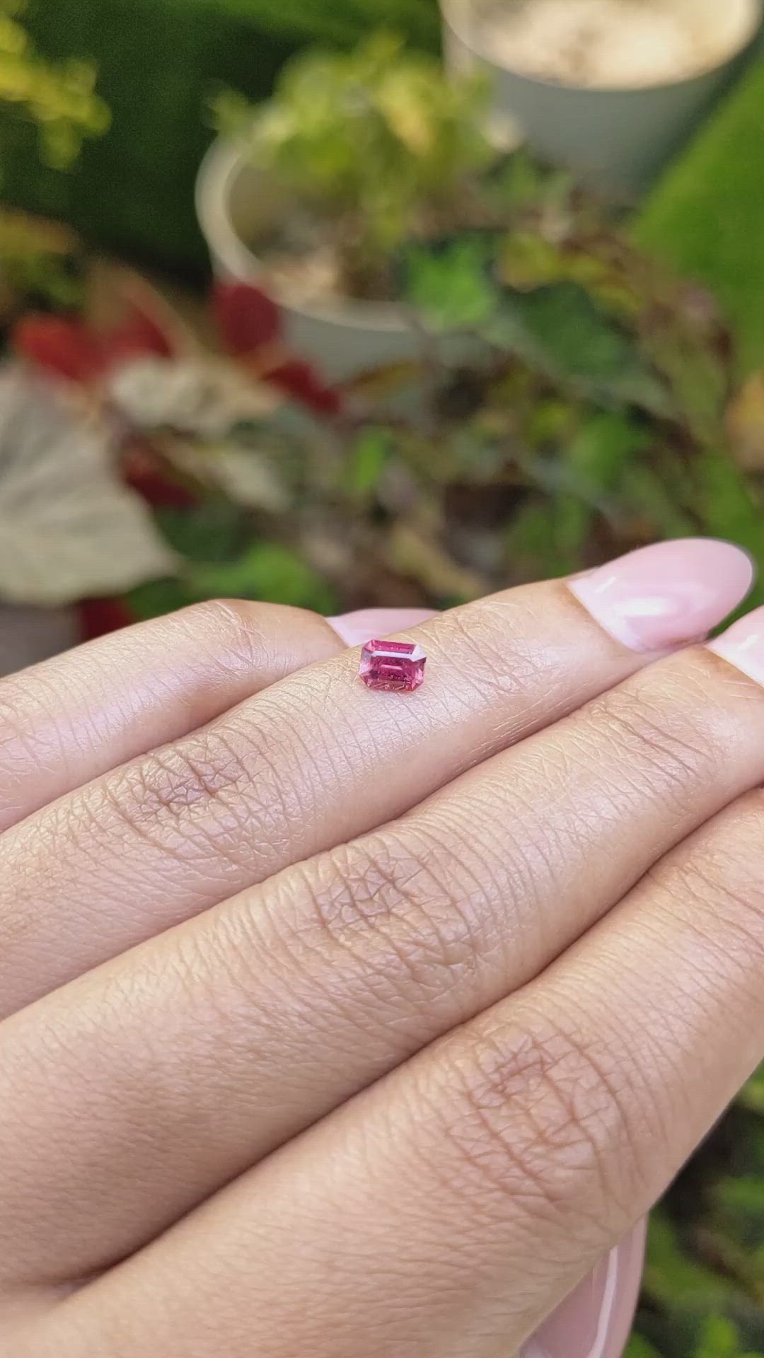 0.46 Ct. Reddish Pink Sapphire from Ceylon (Sri Lanka) Size Video