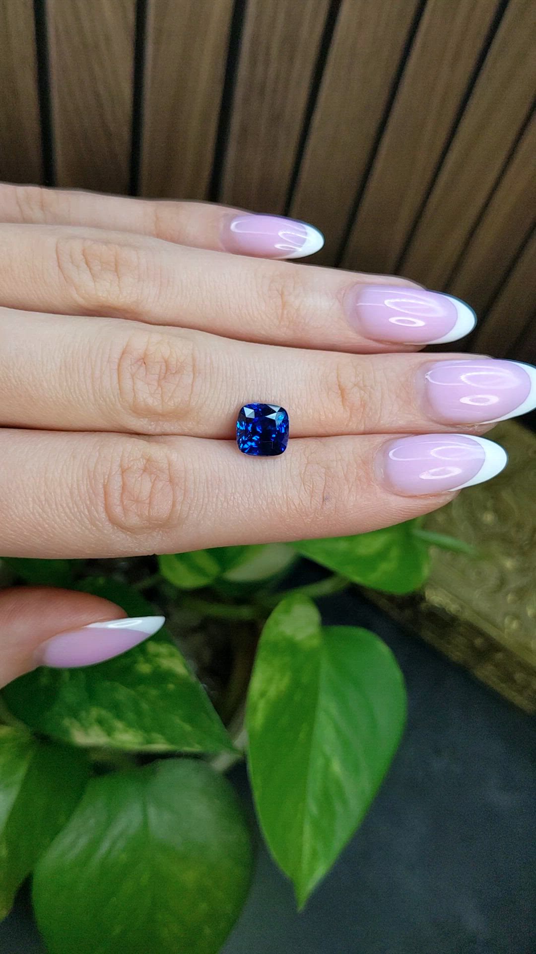 3.73 Ct. Blue Sapphire from Ceylon (Sri Lanka) Size Video