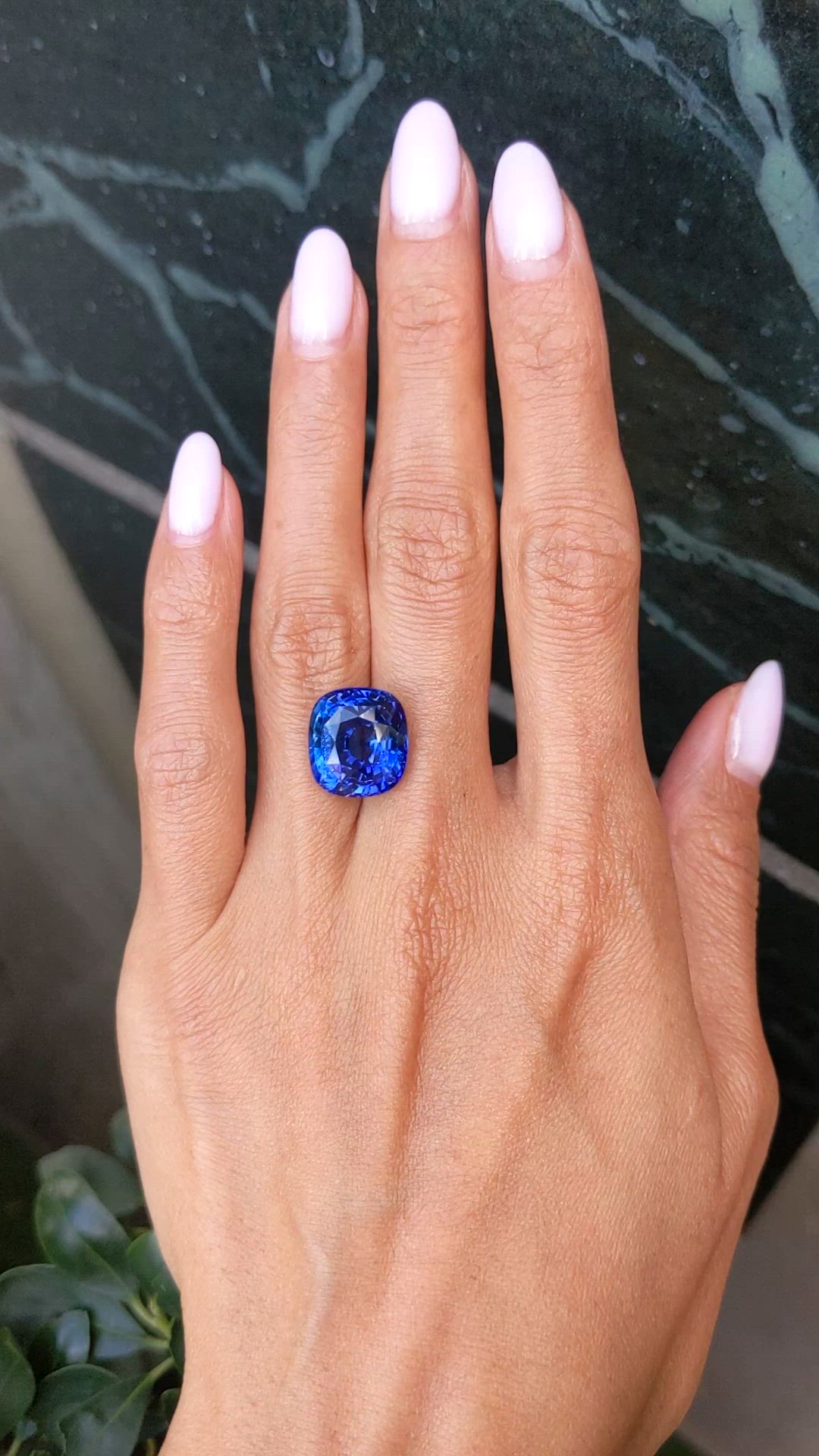 14.98 Ct. Blue Sapphire from Ceylon (Sri Lanka) Size Video