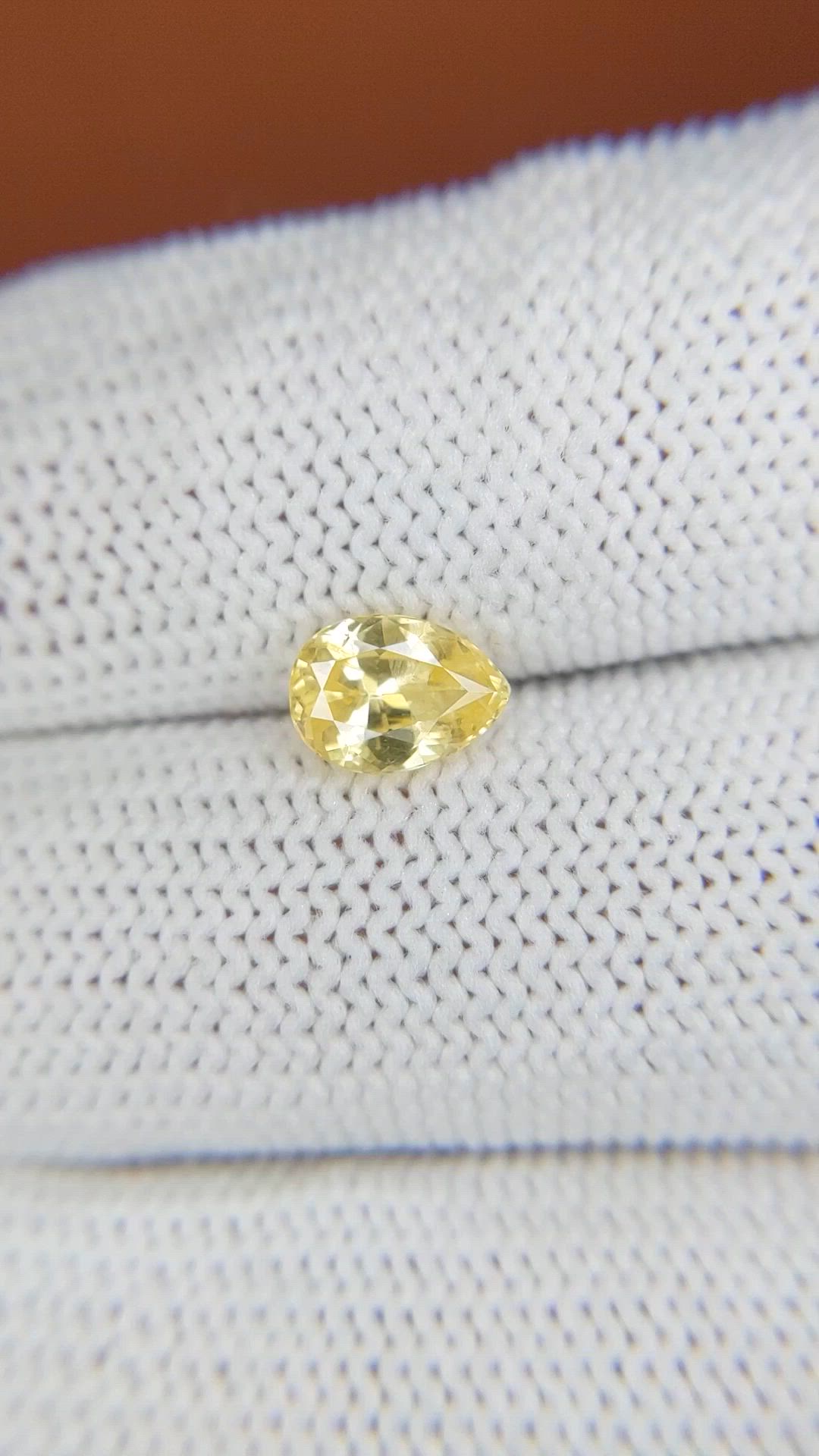 1.27 Ct. Yellow Sapphire from Ceylon (Sri Lanka) Size Video