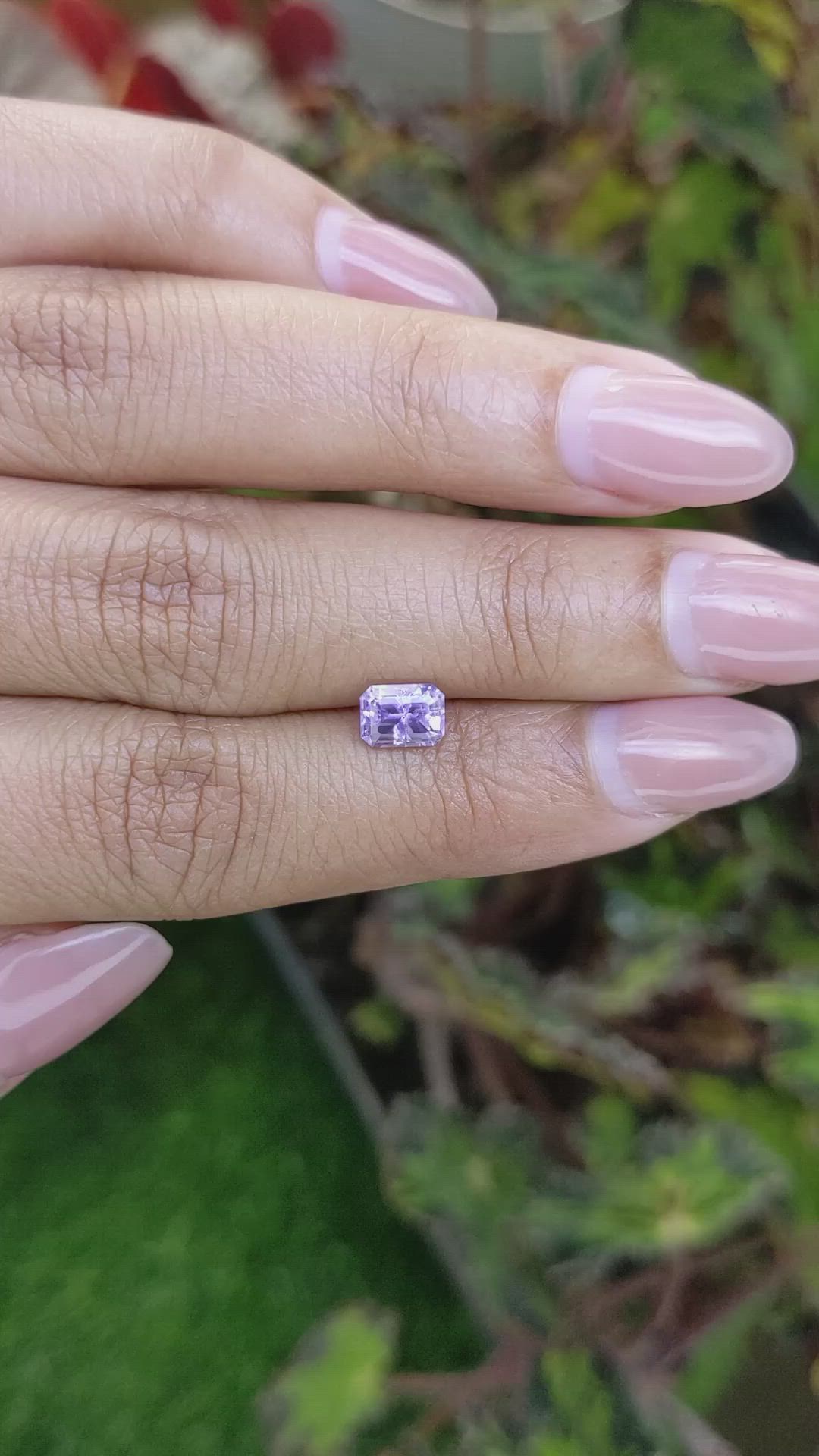 1.03 Ct. Pinkish Purple Sapphire from Ceylon (Sri Lanka) Size Video