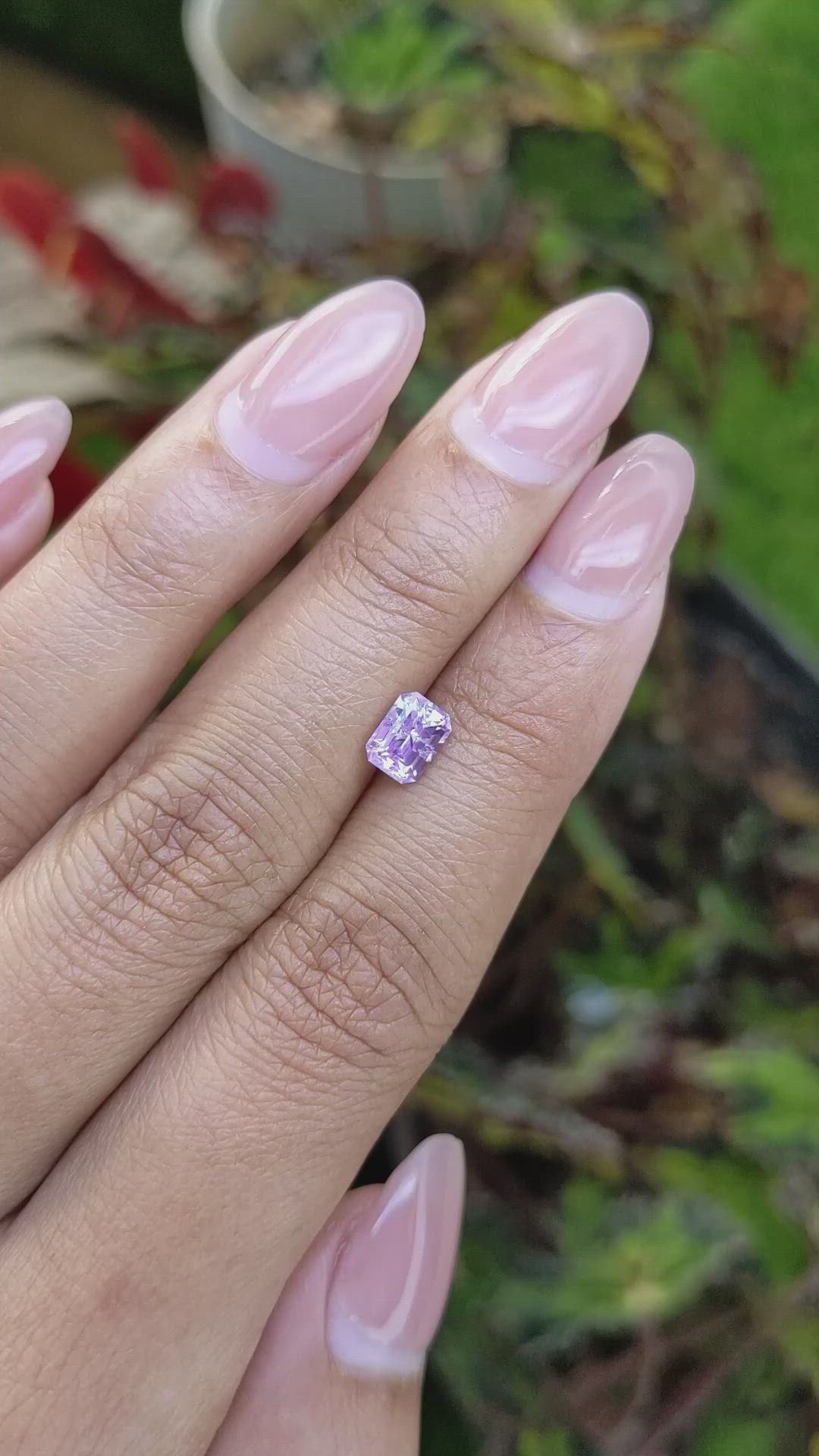 1.03 Ct. Pinkish Purple Sapphire from Ceylon (Sri Lanka) Size Video