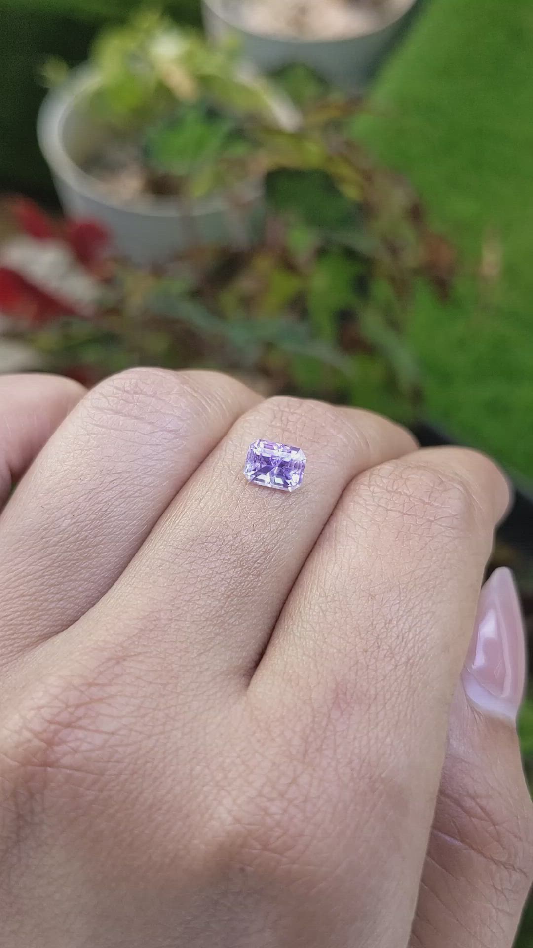 1.03 Ct. Pinkish Purple Sapphire from Ceylon (Sri Lanka) Size Video