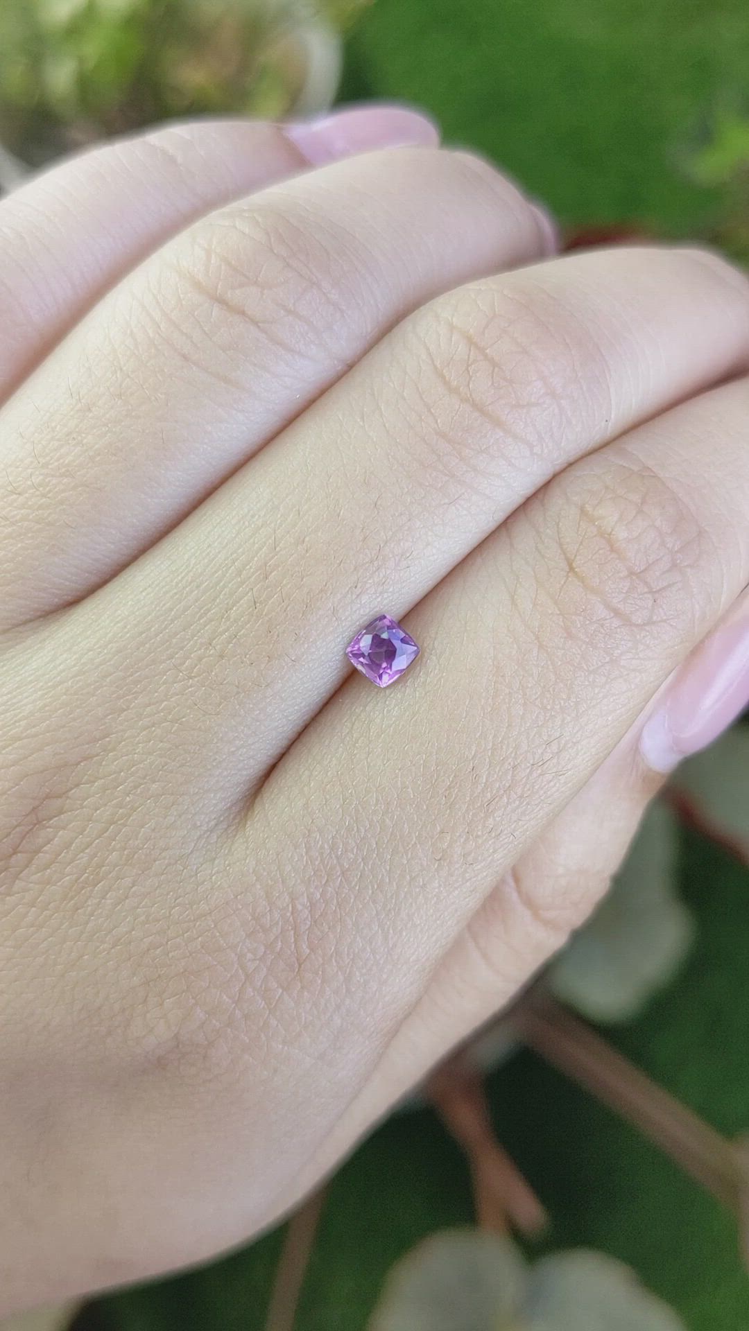 0.50 Ct. Pinkish Purple Sapphire from Ceylon (Sri Lanka) Size Video