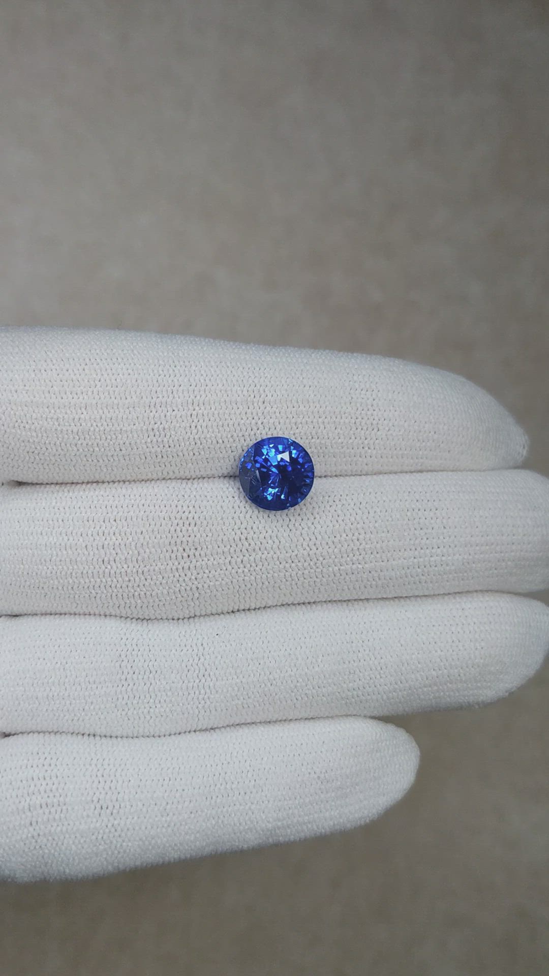 5.14 Ct. Blue Sapphire from Ceylon (Sri Lanka) Size Video