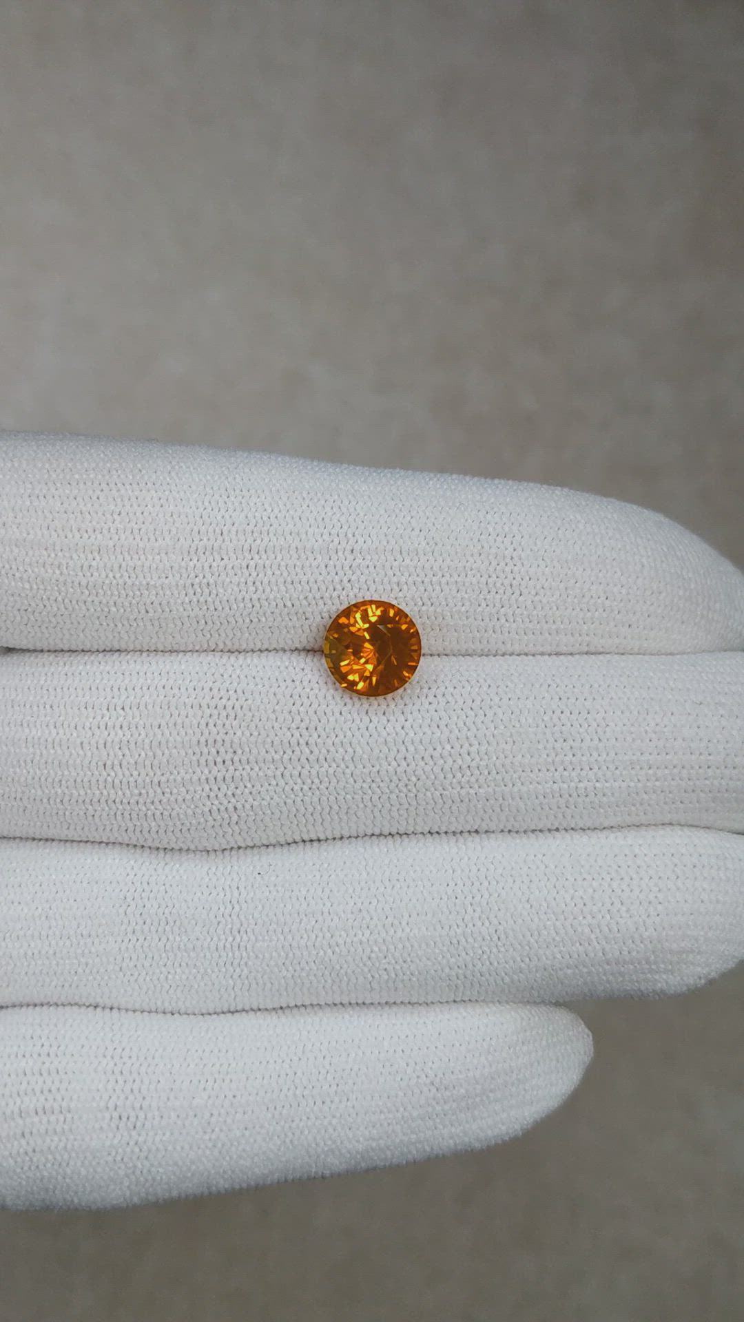 4.03 Ct. Orange Sapphire from Ceylon (Sri Lanka) Size Video
