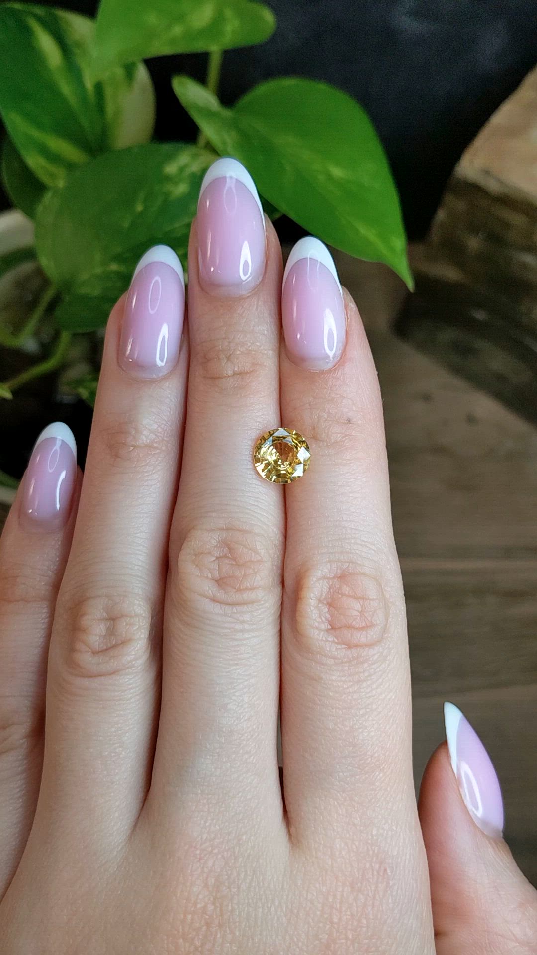 2.38 Ct. Yellow Sapphire from Ceylon (Sri Lanka) Size Video