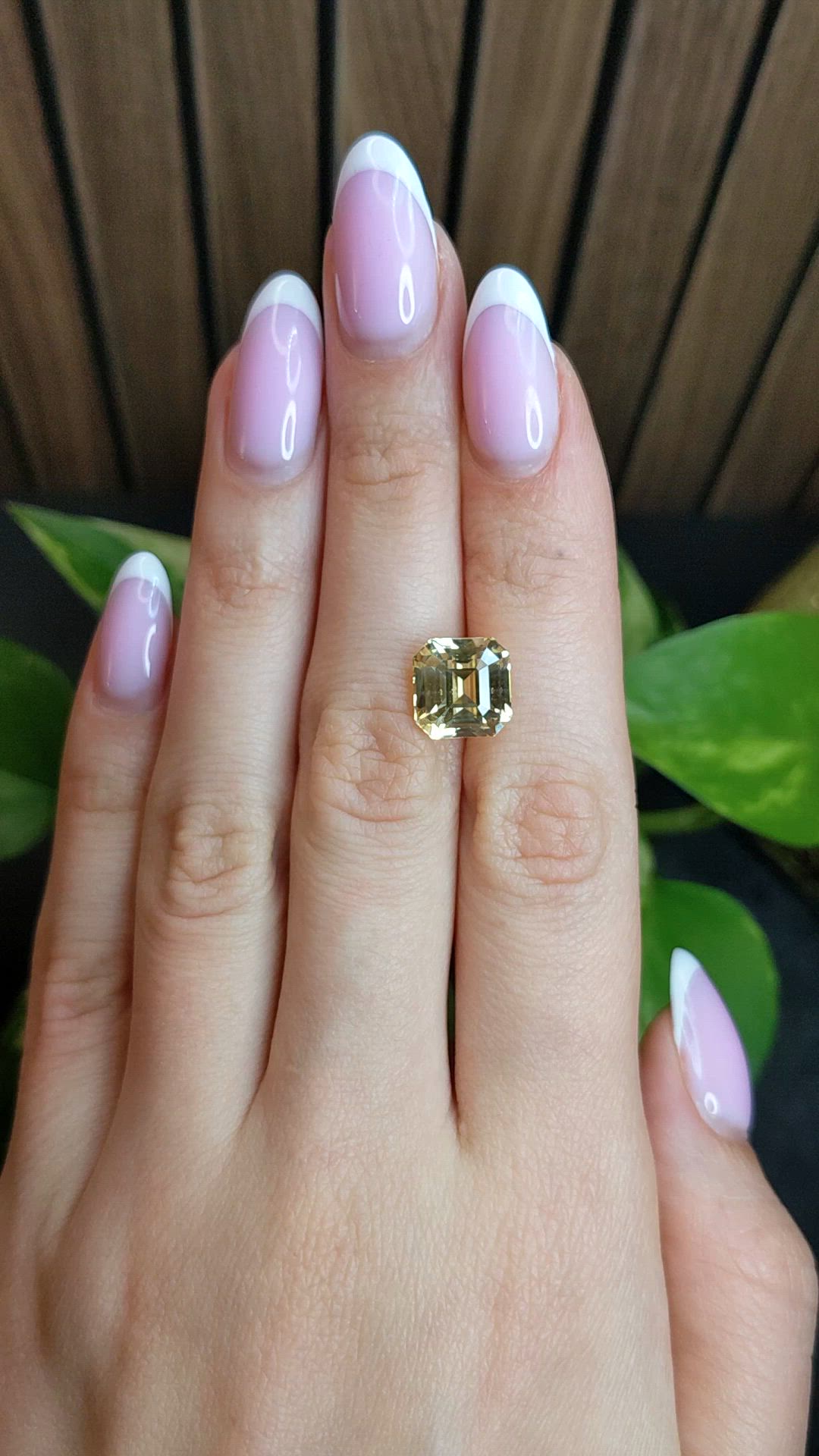 7.61 Ct. Yellow Sapphire from Ceylon (Sri Lanka) Size Video