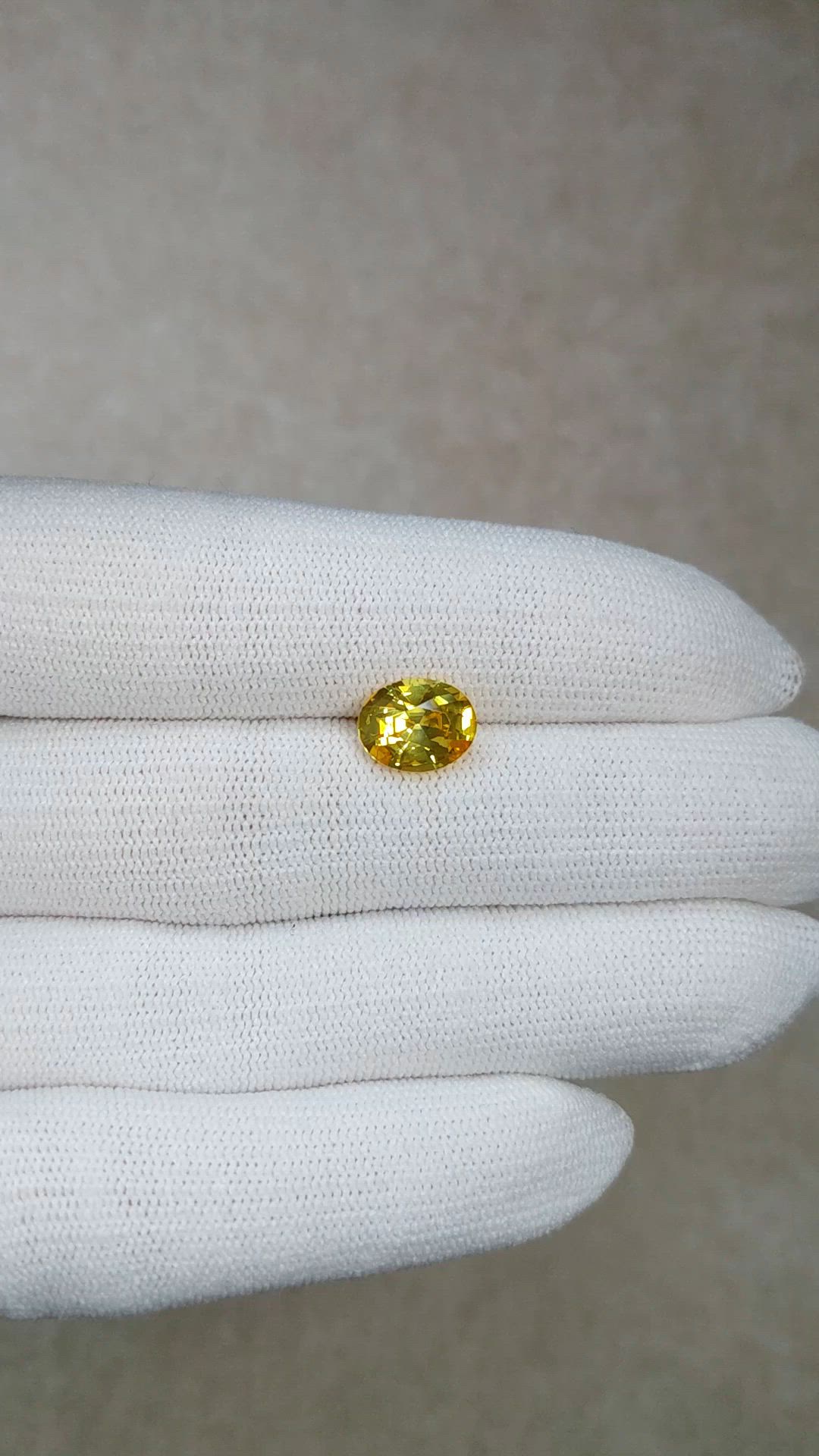 3.37 Ct. Yellow Sapphire from Ceylon (Sri Lanka) Size Video