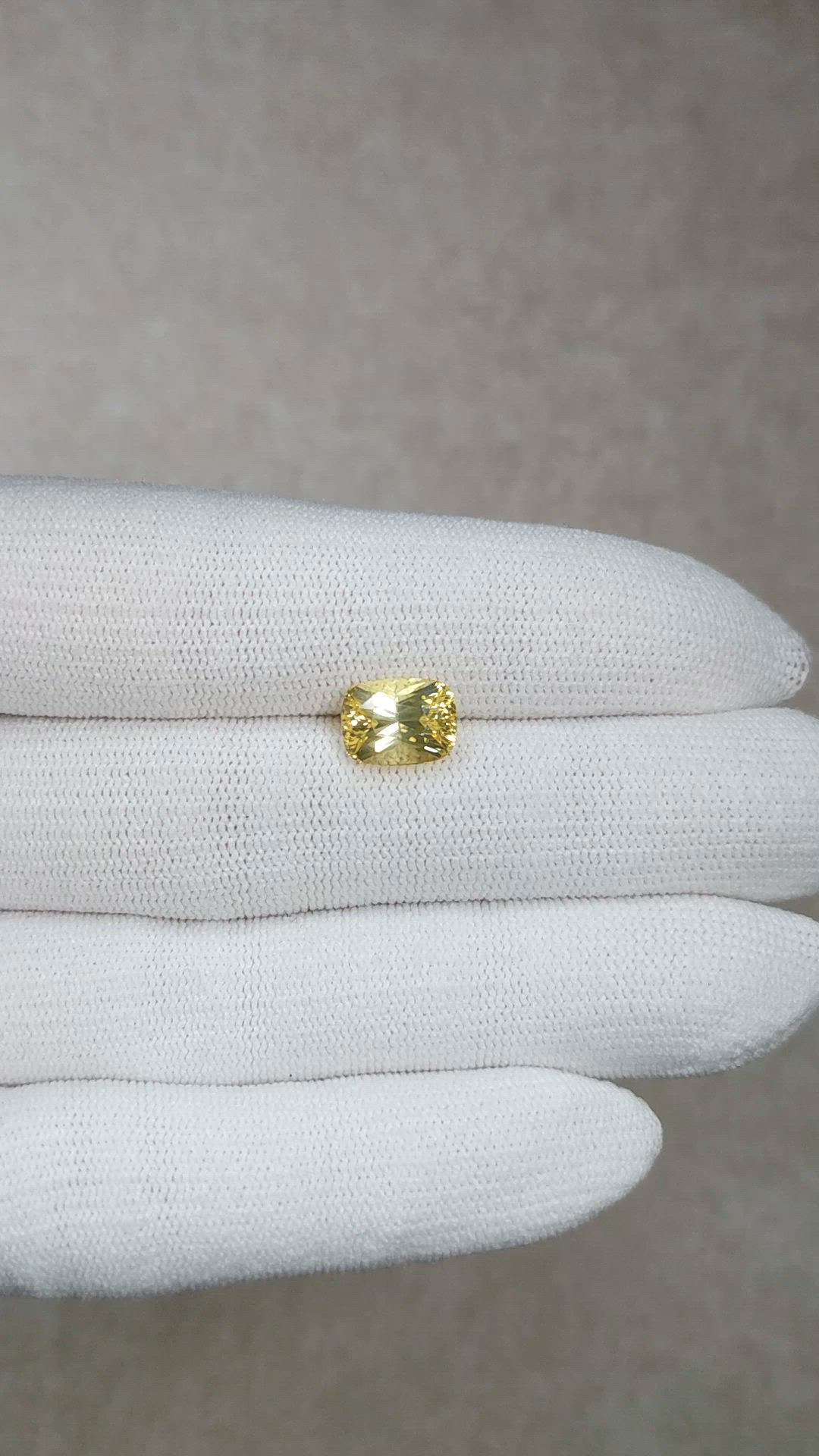 4.04 Ct. Yellow Sapphire from Ceylon (Sri Lanka) Size Video