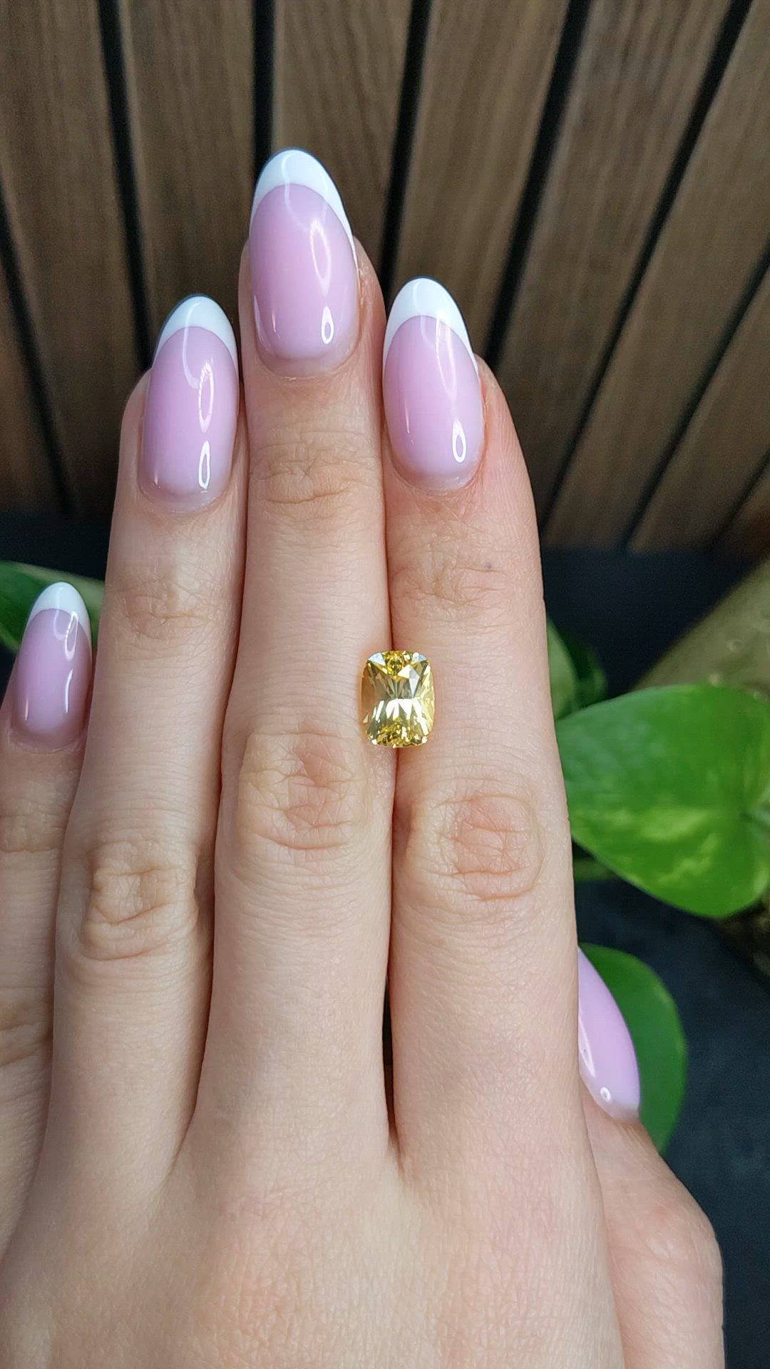 4.04 Ct. Yellow Sapphire from Ceylon (Sri Lanka) Size Video
