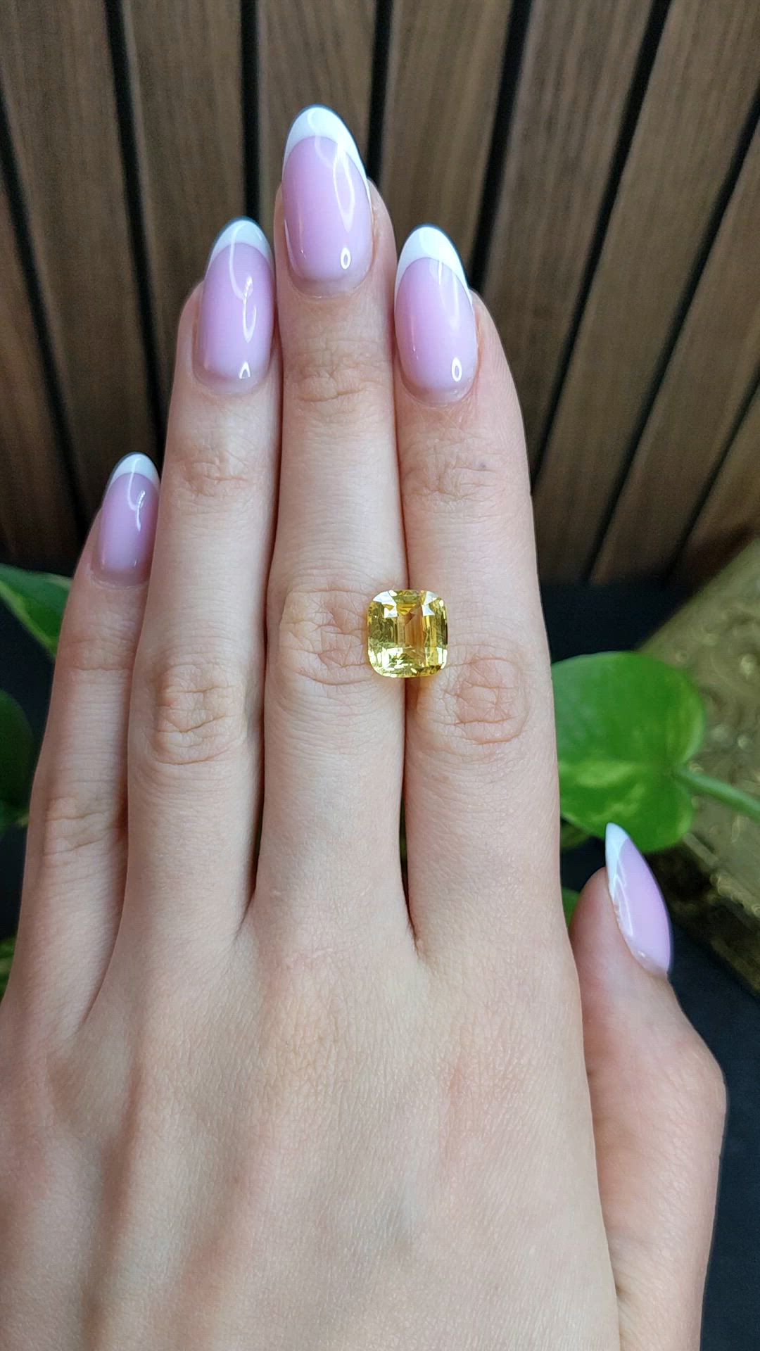 7.05 Ct. Yellow Sapphire from Ceylon (Sri Lanka) Size Video