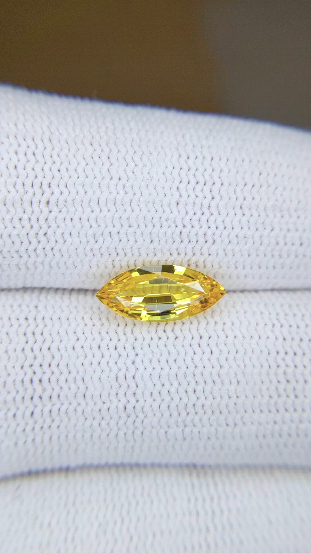 2.03 Ct. Yellow Sapphire from Ceylon (Sri Lanka) Size Video