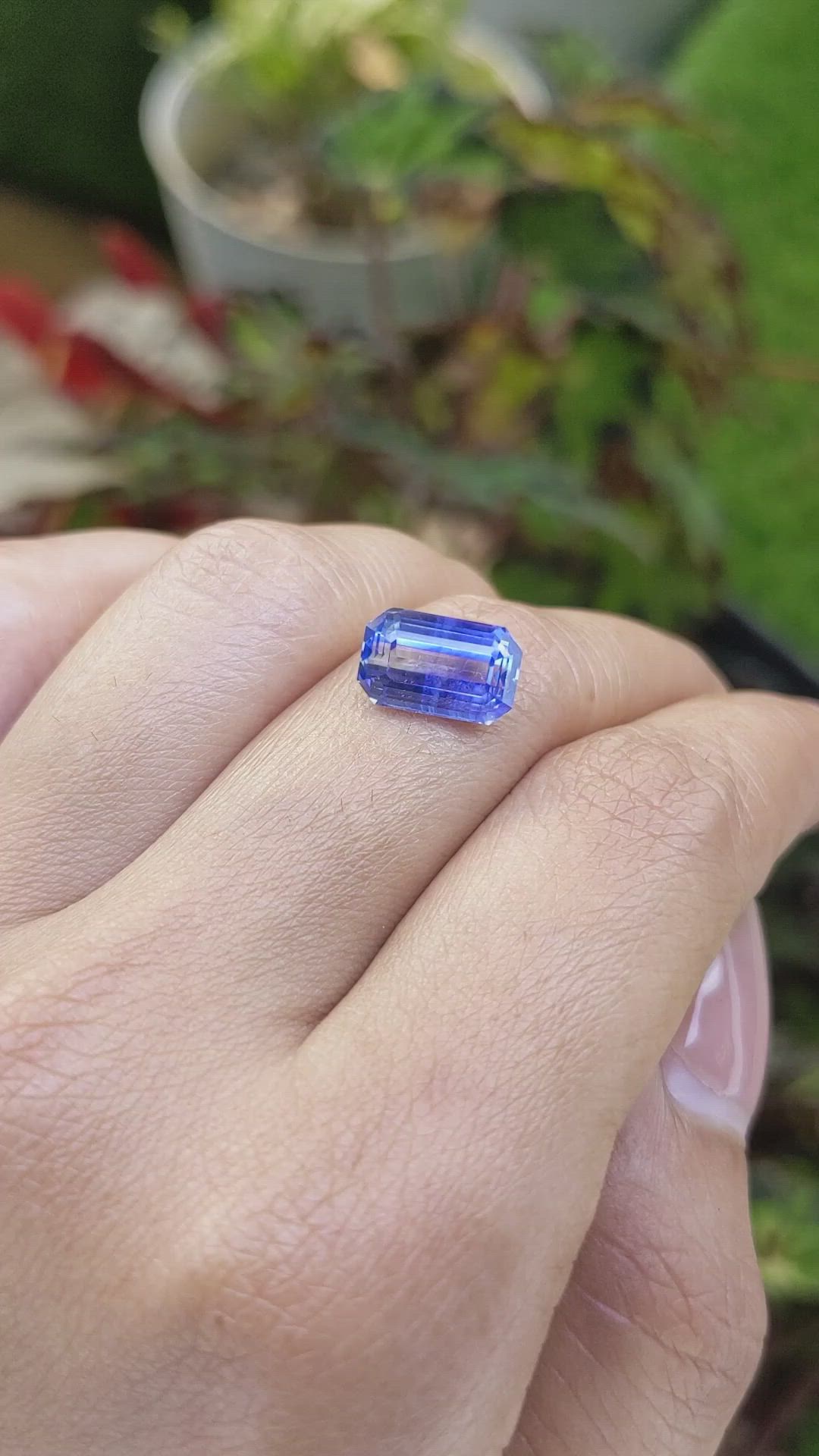 4.97 Ct. Blue Sapphire from Ceylon (Sri Lanka) Size Video