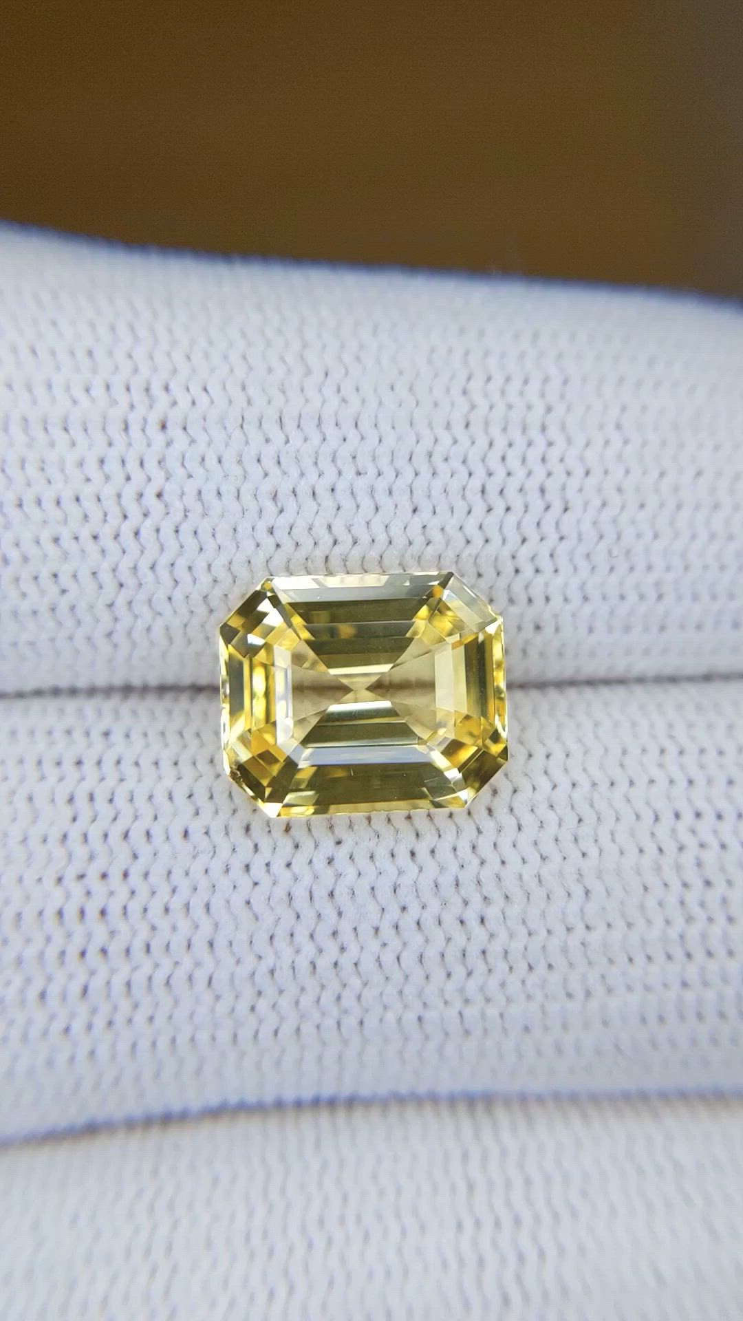 6.06 Ct. Yellow Sapphire from Ceylon (Sri Lanka) Size Video
