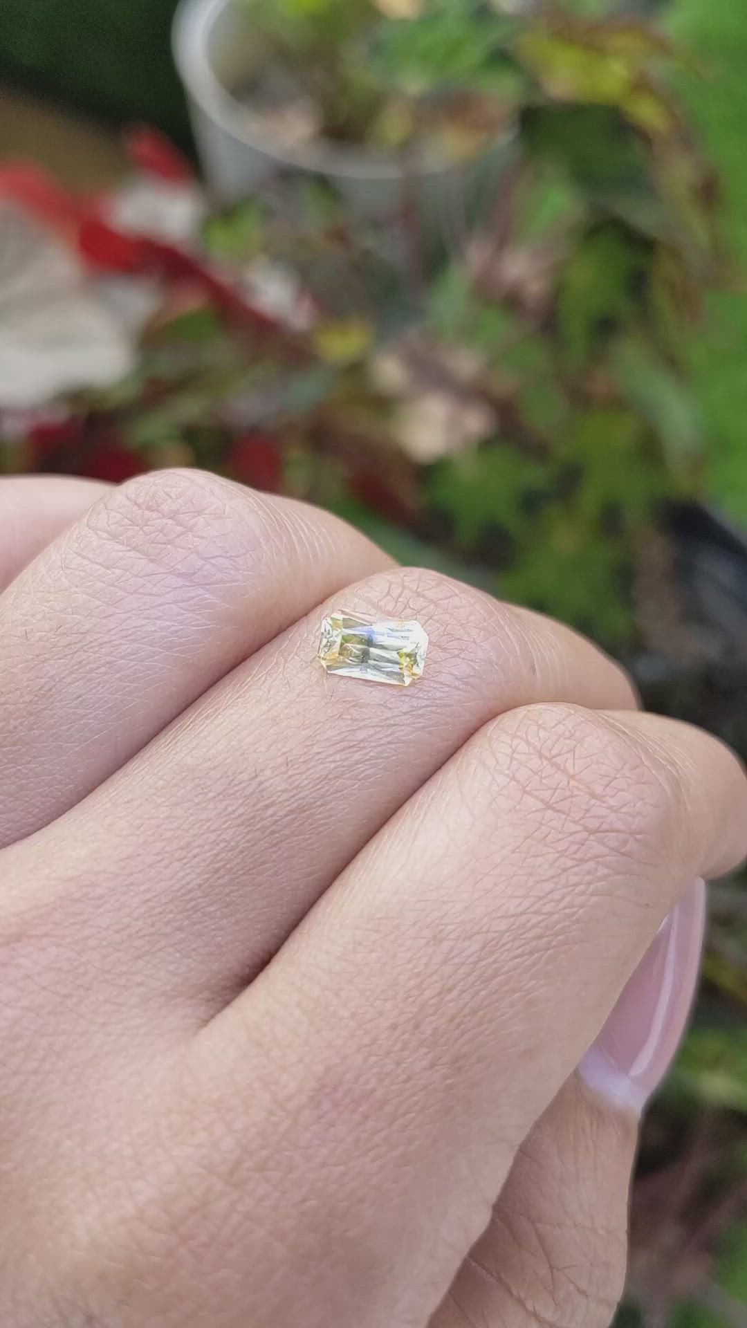 1.15 Ct. Yellow Sapphire from Ceylon (Sri Lanka) Size Video