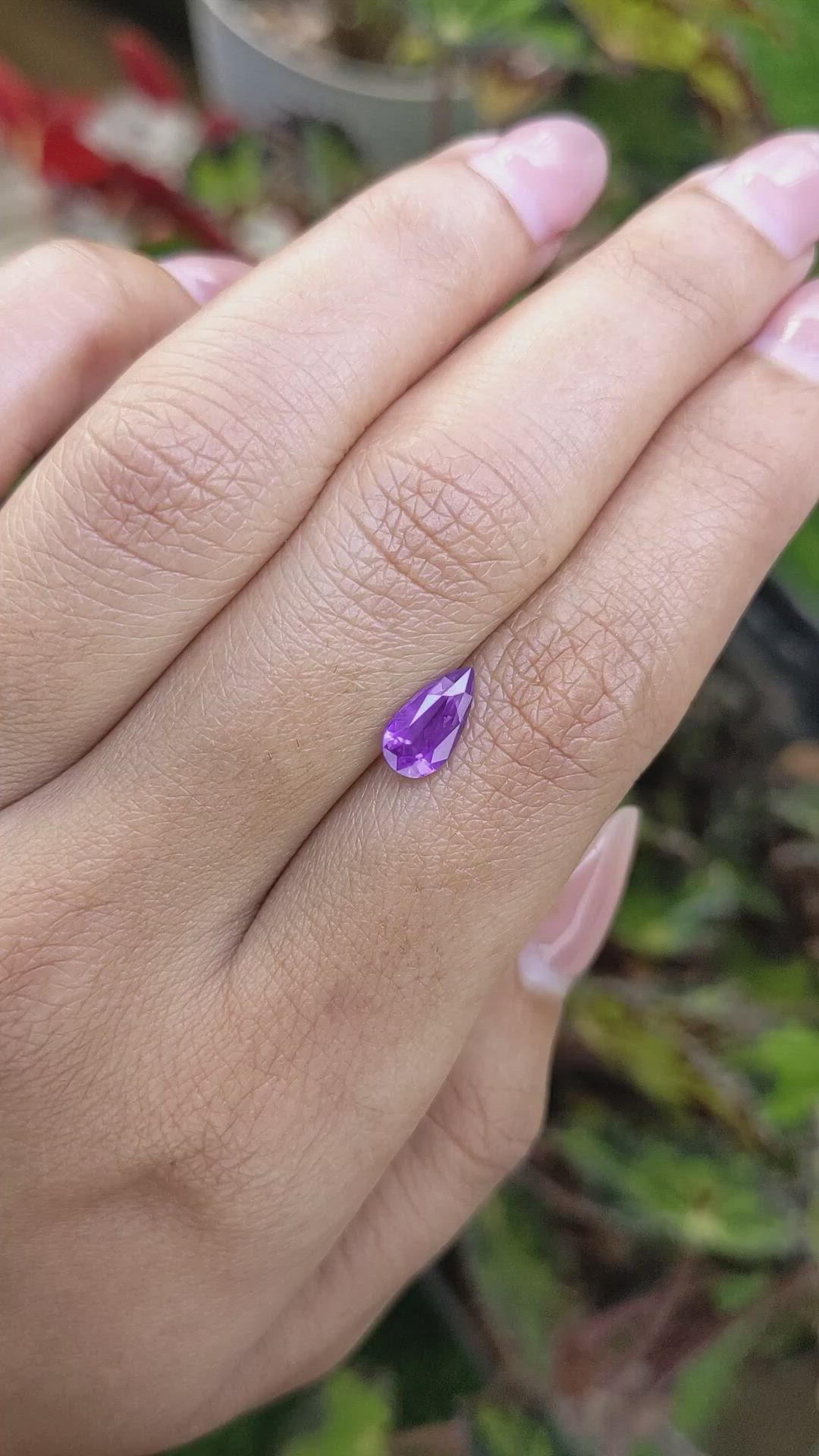 1.26 Ct. Pinkish Purple Sapphire from Ceylon (Sri Lanka) Size Video