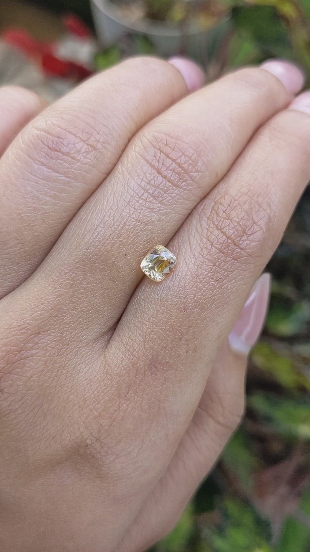1.26 Ct. Yellow Sapphire from Ceylon (Sri Lanka) Size Video