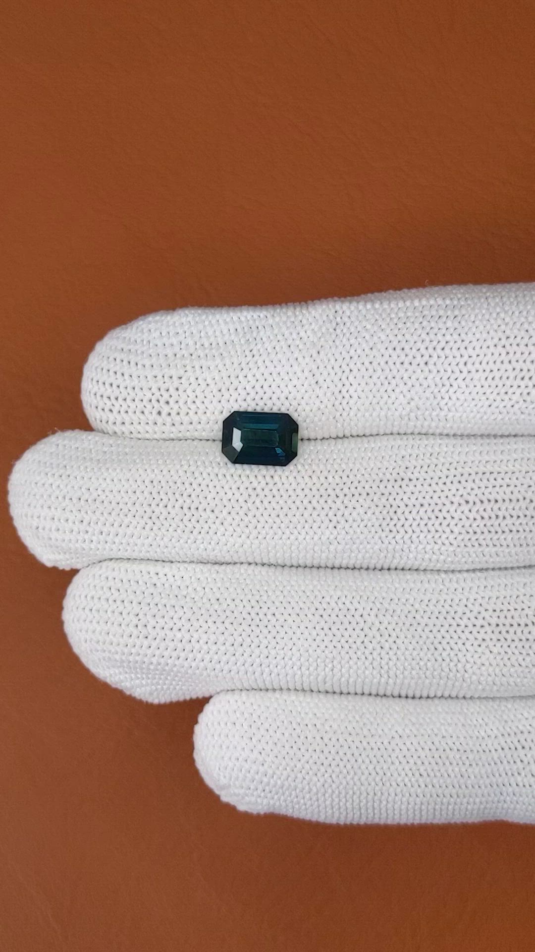 2.33 Ct. Greenish Blue Sapphire from Ceylon (Sri Lanka) Size Video