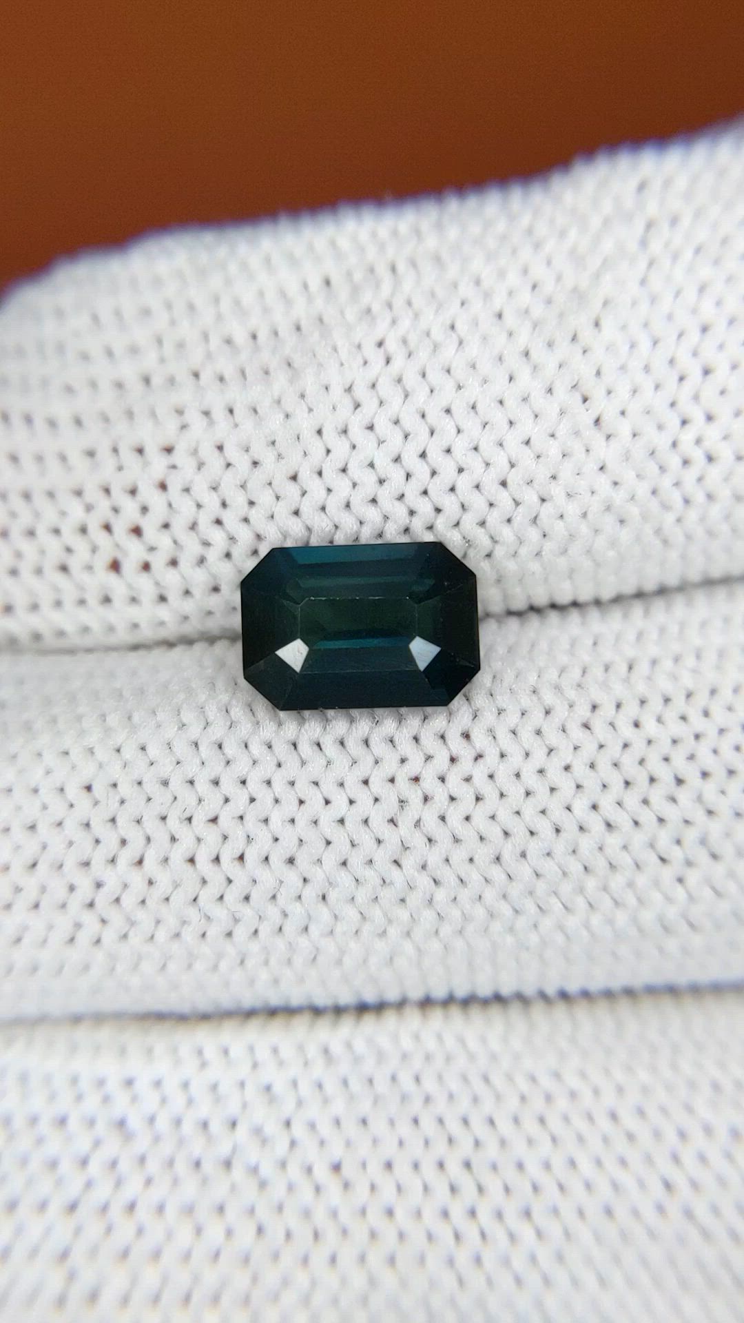 2.33 Ct. Greenish Blue Sapphire from Ceylon (Sri Lanka) Size Video