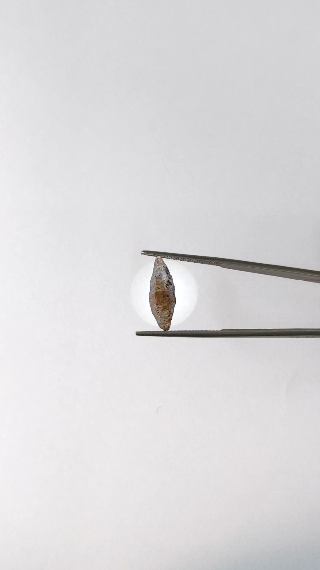 4.65 Ct. Blue Sapphire from Ceylon (Sri Lanka) Size Video