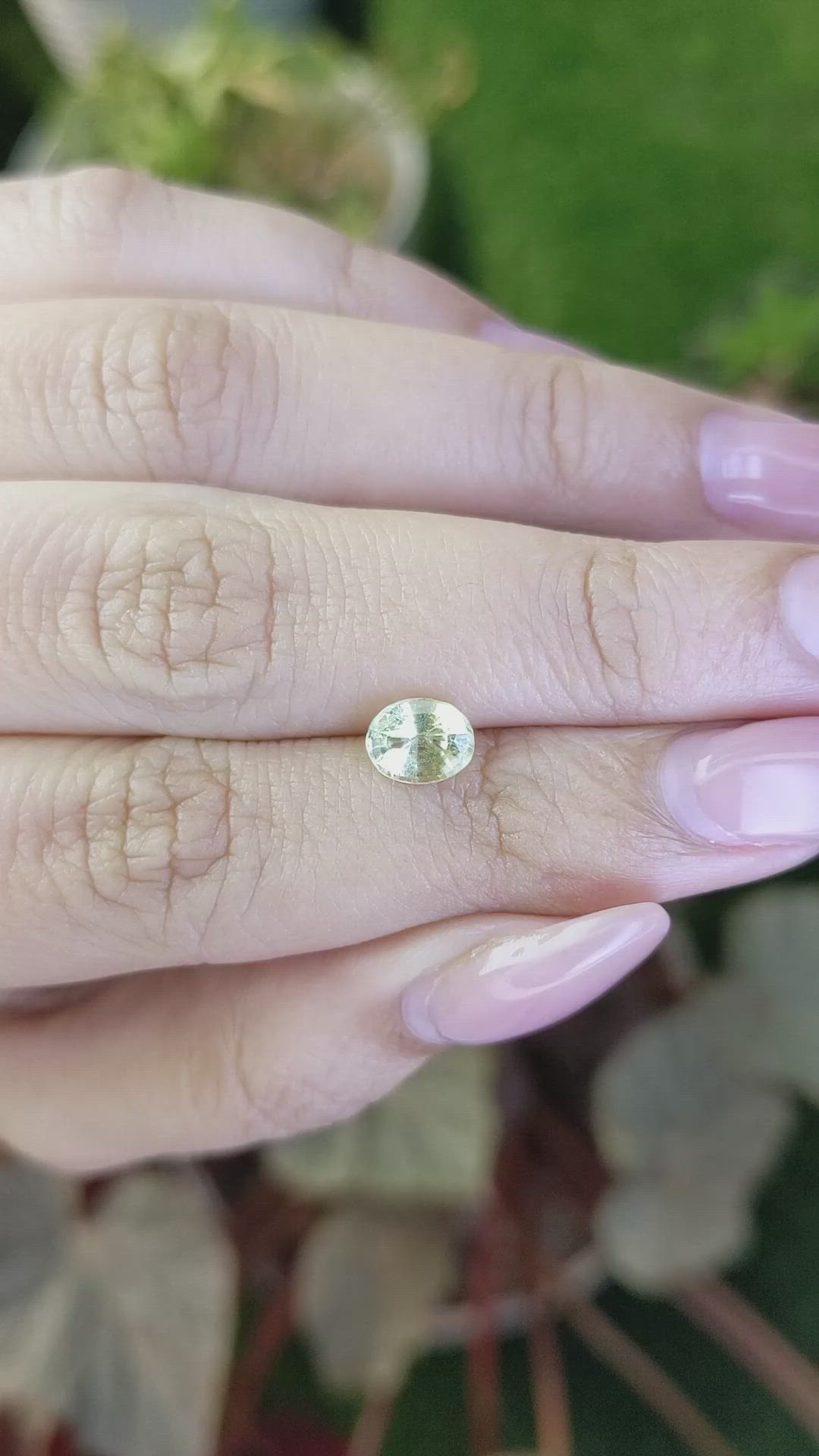 1.05 Ct. Greenish Yellow Sapphire from Ceylon (Sri Lanka) Size Video