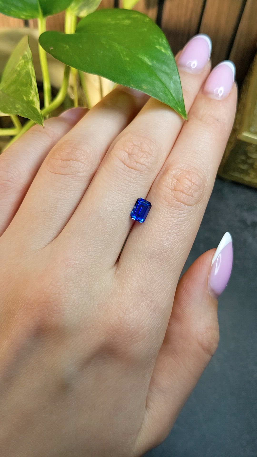 1.40 Ct. Blue Sapphire from Ceylon (Sri Lanka) Size Video