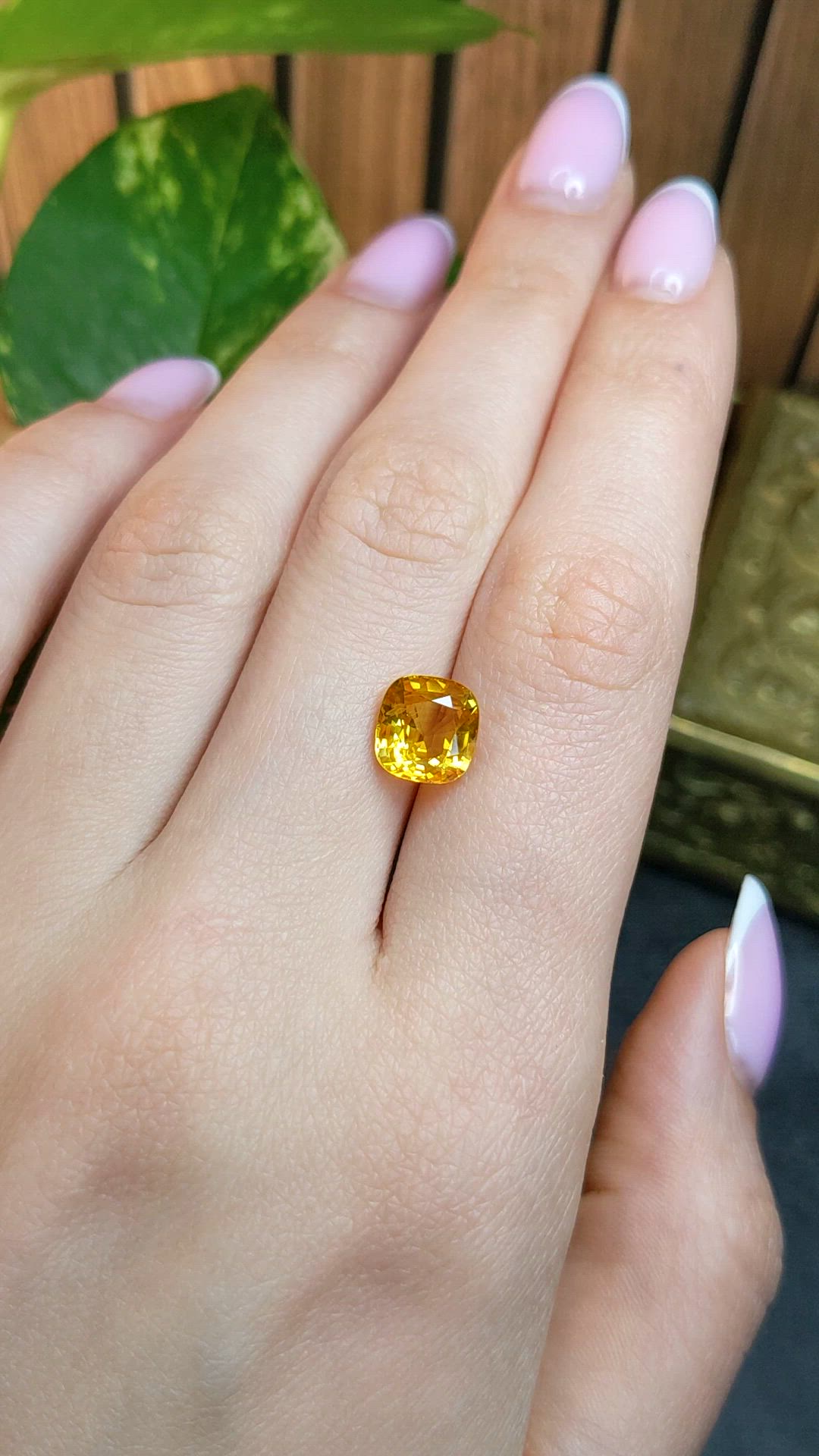 4.02 Ct. Orangish Yellow Sapphire from Ceylon (Sri Lanka) Size Video