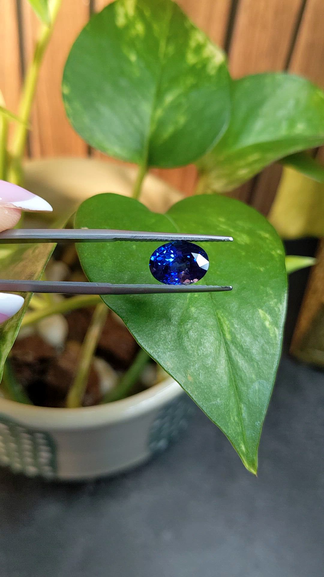 3.25 Ct. Purplish Blue Sapphire from Ceylon (Sri Lanka) Size Video